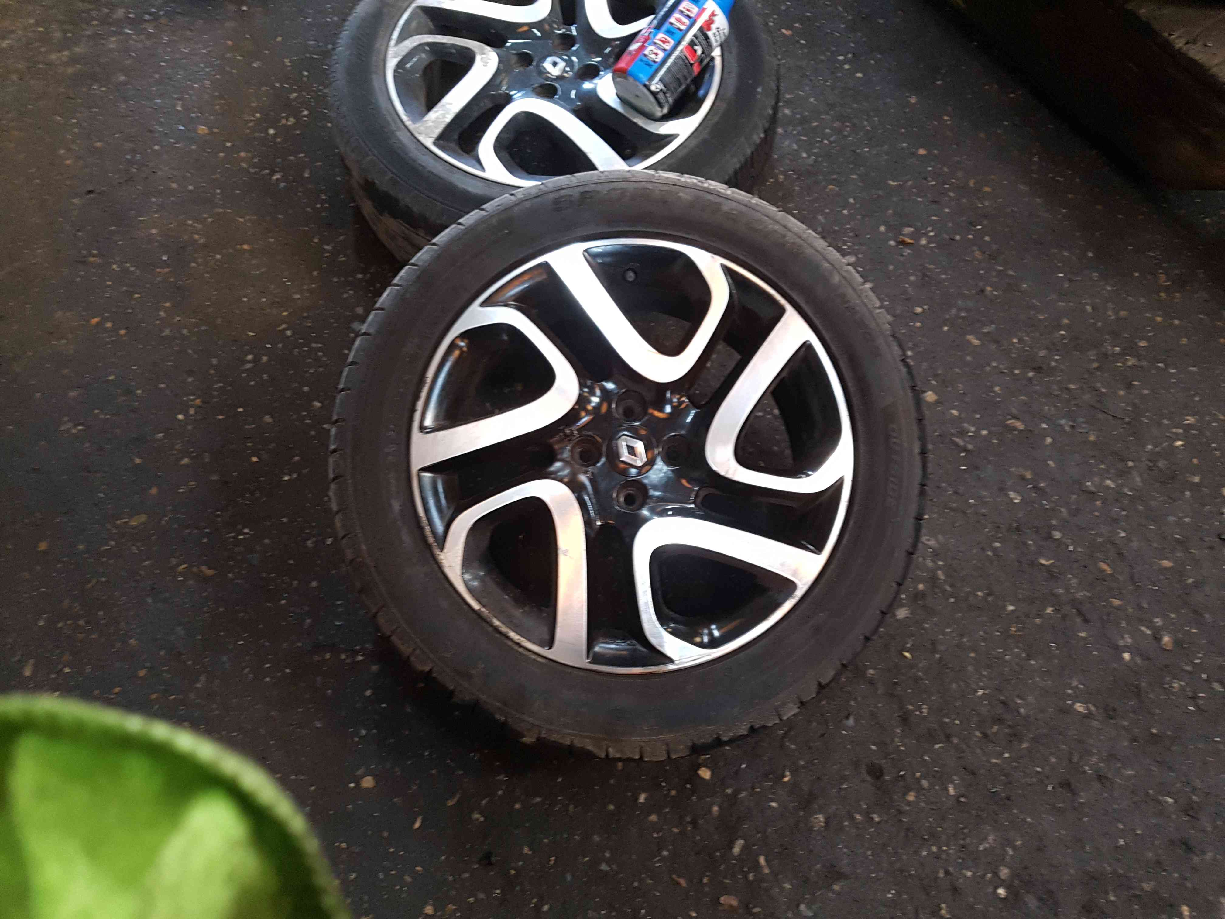 Thumb 9 Renault Captur 2013-2019 Ivory Alloy Wheel 17Inch + Tyre 205 55 17 6M 403005727R