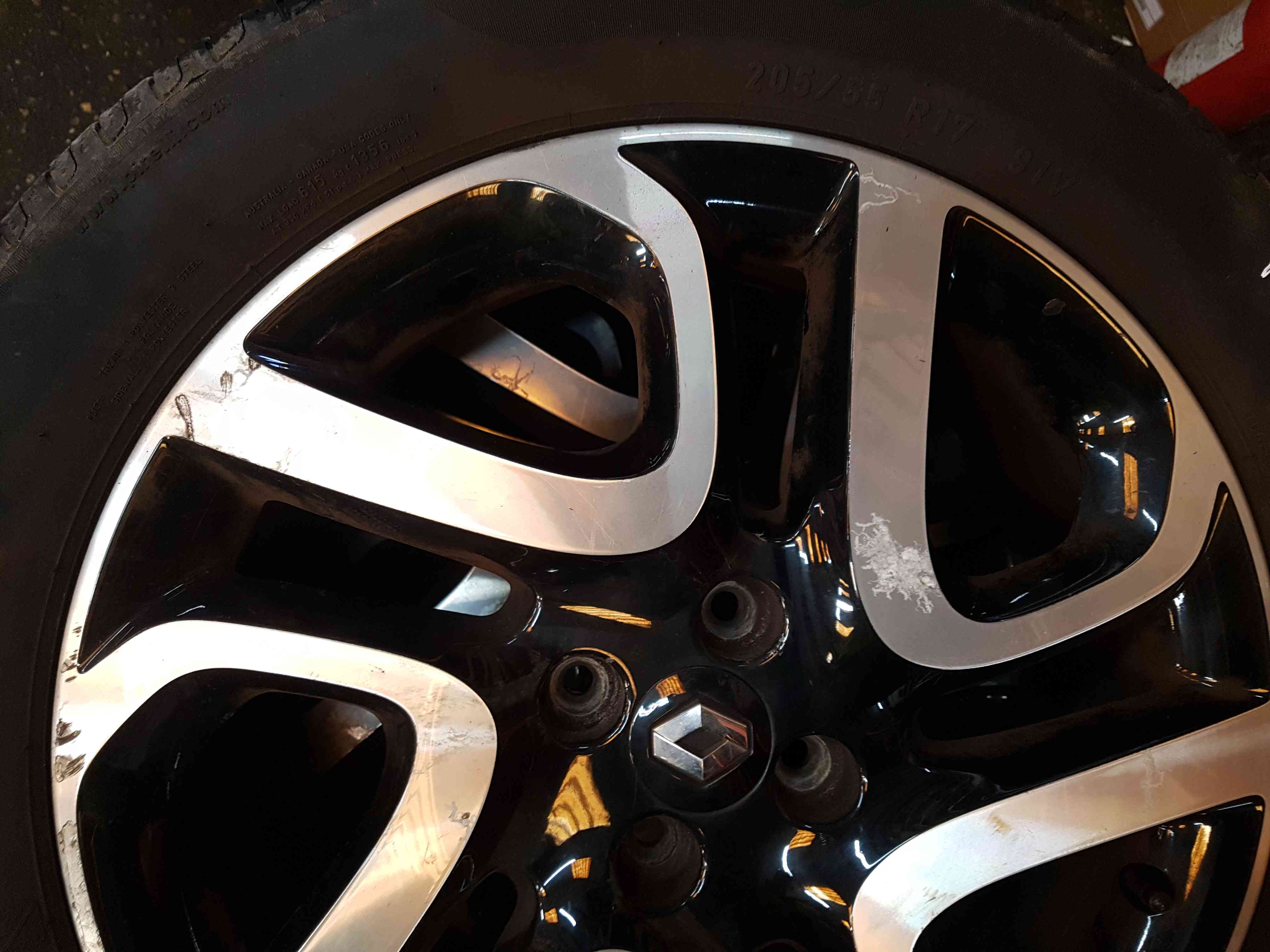 Thumb 5 Renault Captur 2013-2019 Ivory Alloy Wheel Tyre 205 55 17 6mm 403005727R 3/5