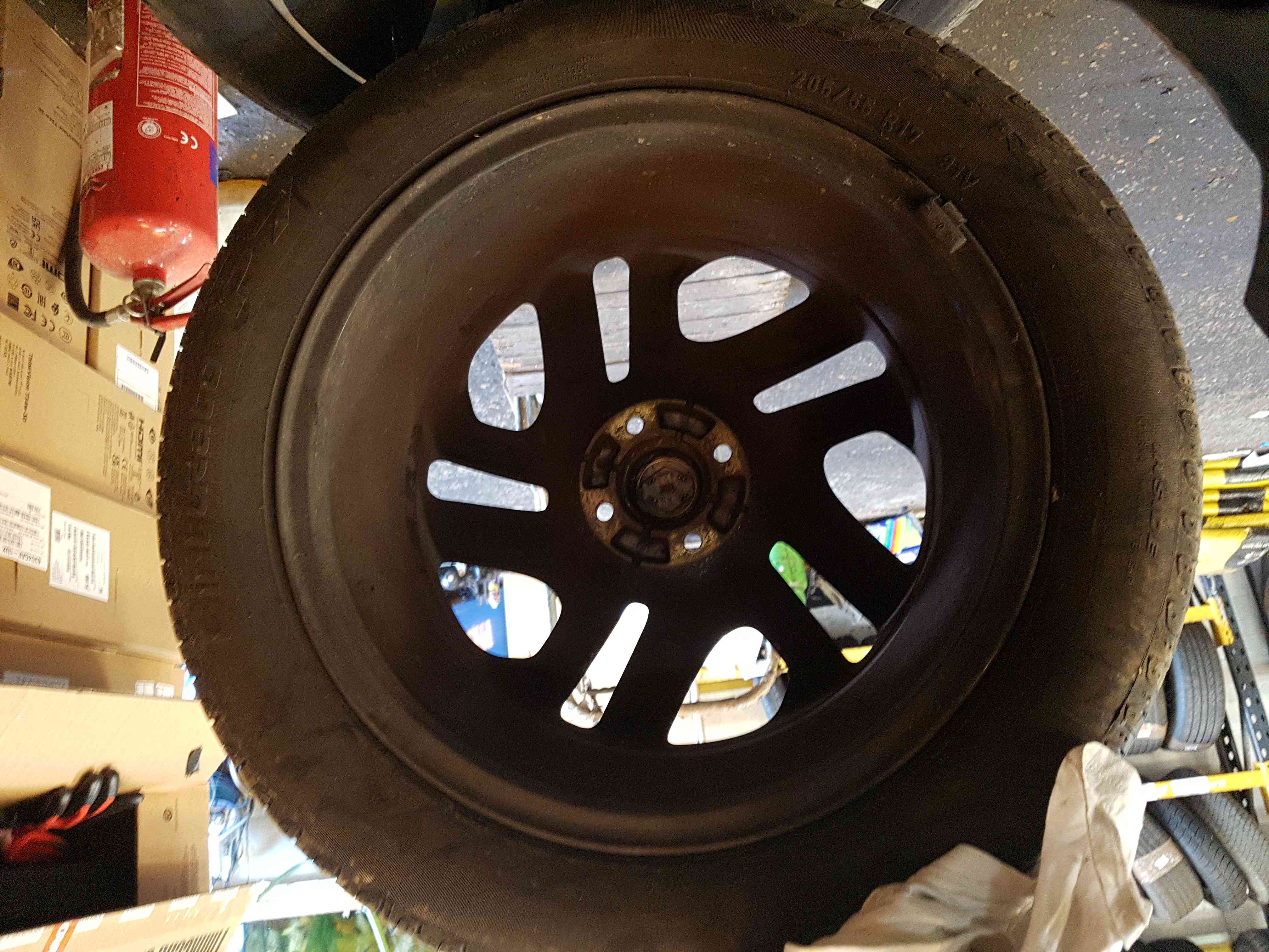 Thumb 7 Renault Captur 2013-2019 Ivory Alloy Wheel Tyre 205 55 17 6mm 403005727R 3/5