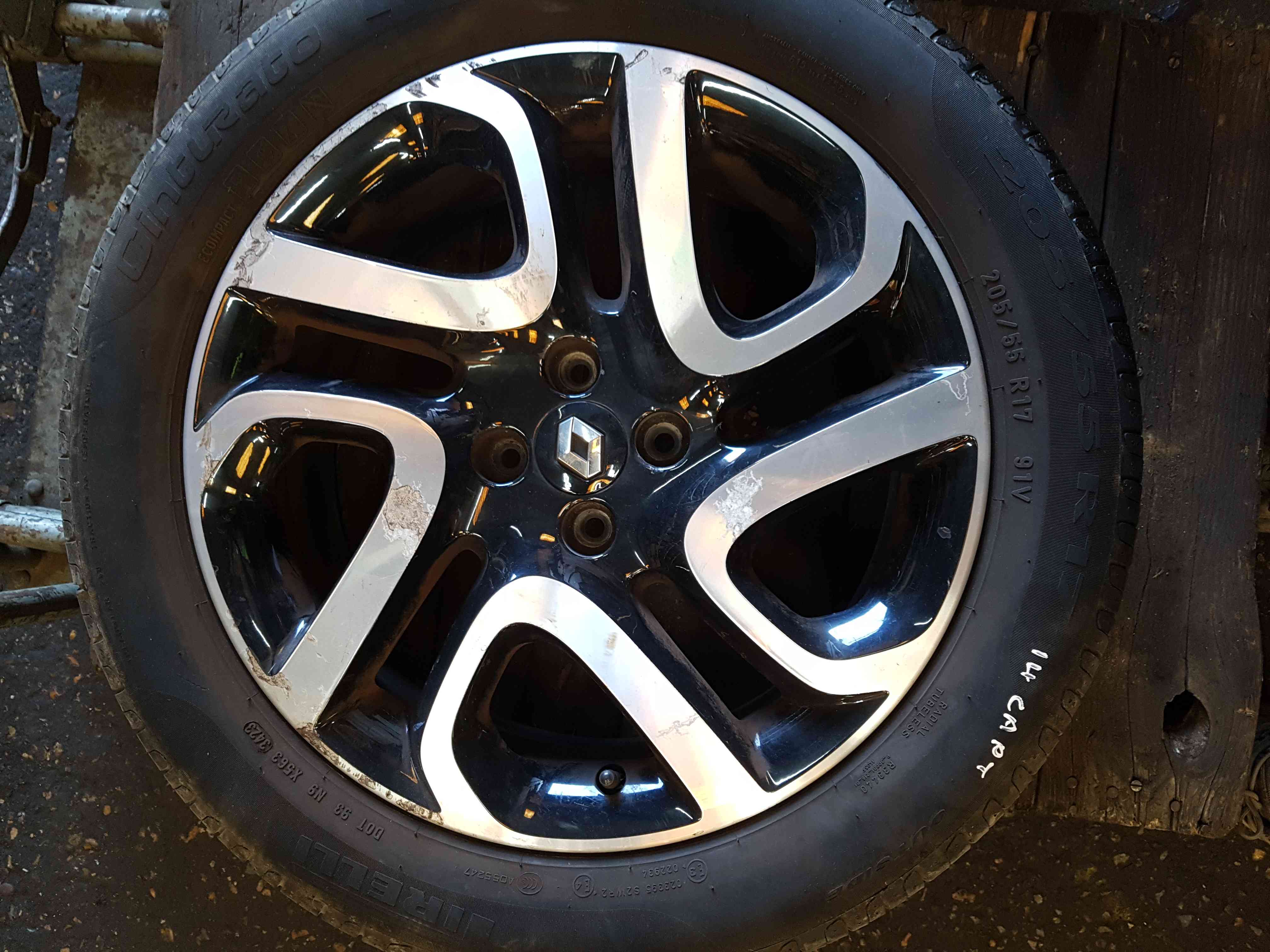 Thumb 8 Renault Captur 2013-2019 Ivory Alloy Wheel Tyre 205 55 17 6mm 403005727R 3/5