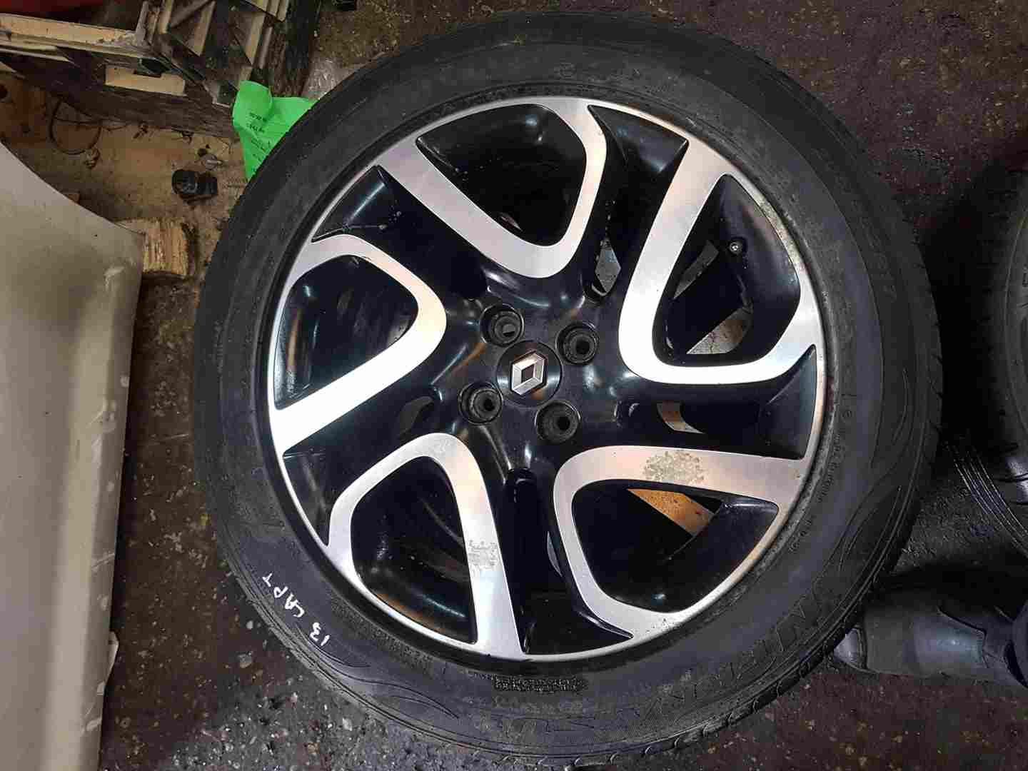 Renault Captur 2013-2019 Ivory Alloy Wheel 17Inch + Tyre 205 55 17 6M 403008829R