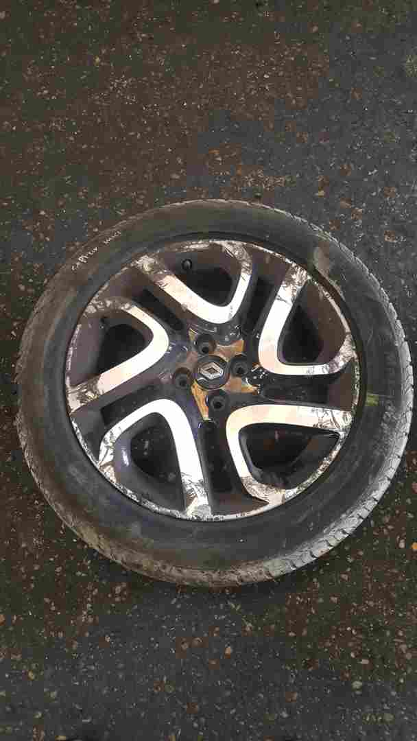 Thumb 2 Renault Captur 2013-2019 Ivory Alloy Wheel 17Inch + Tyre 205 55 17 6M 403008829R