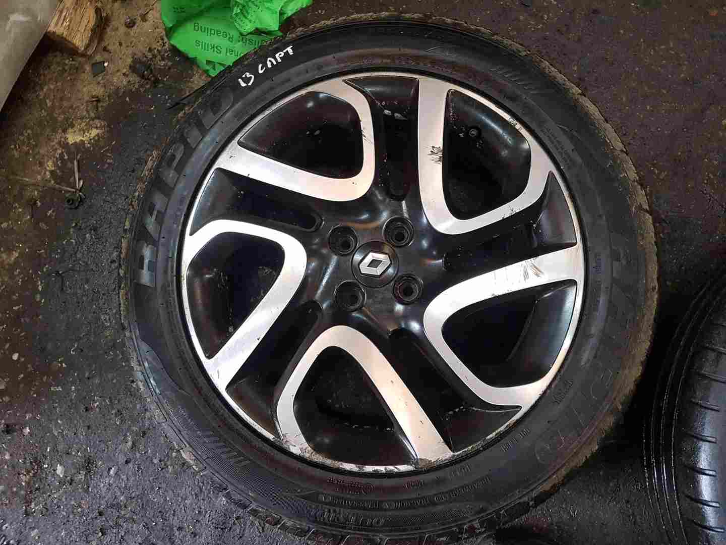 Renault Captur 2013-2019 Ivory Alloy Wheel 17Inch + Tyre 205 55 17 6m 403008829R