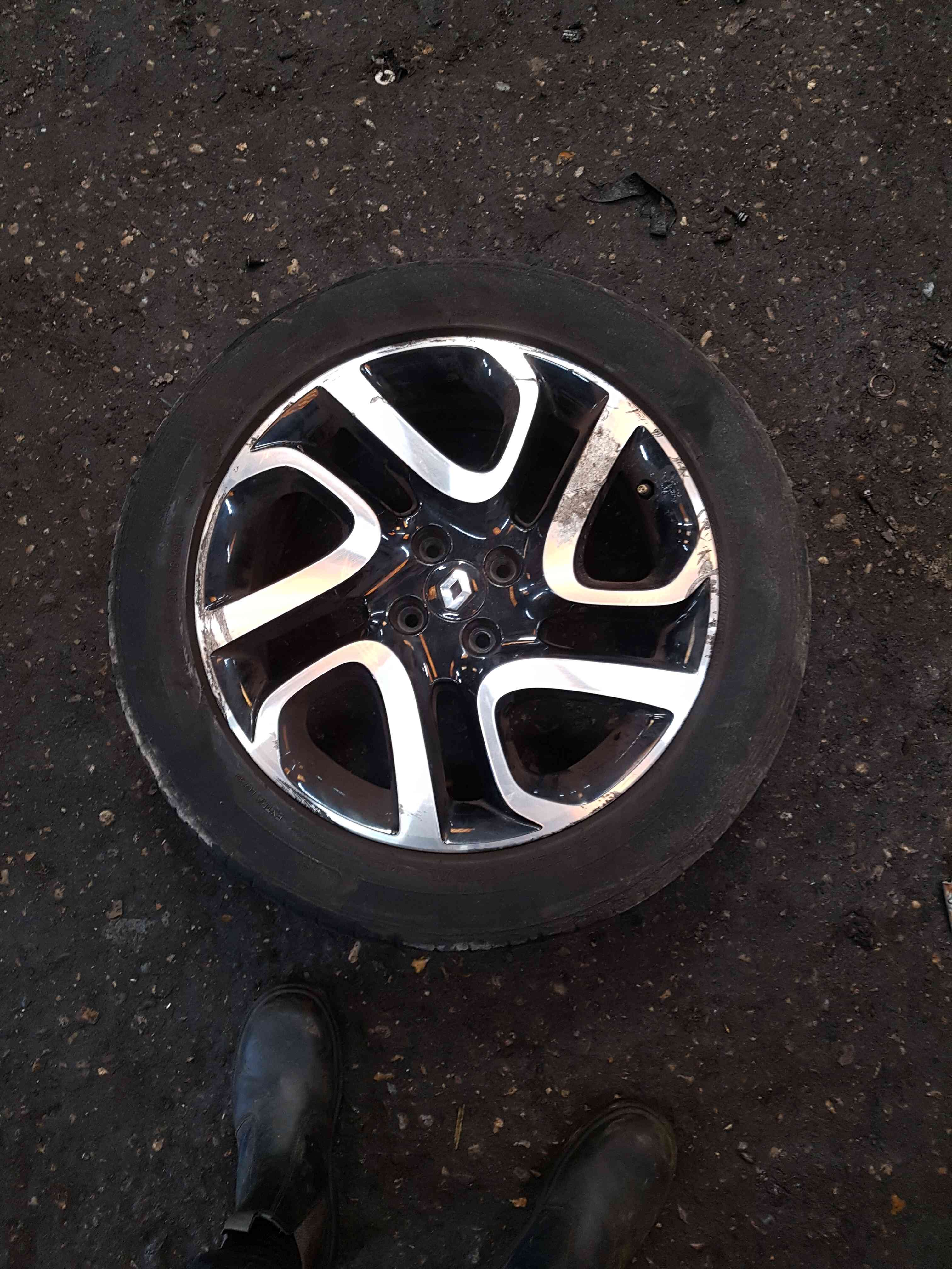 Thumb 3 Renault Captur 2013-2019 Ivory Alloy Wheel 17Inch 403005727R 3/5