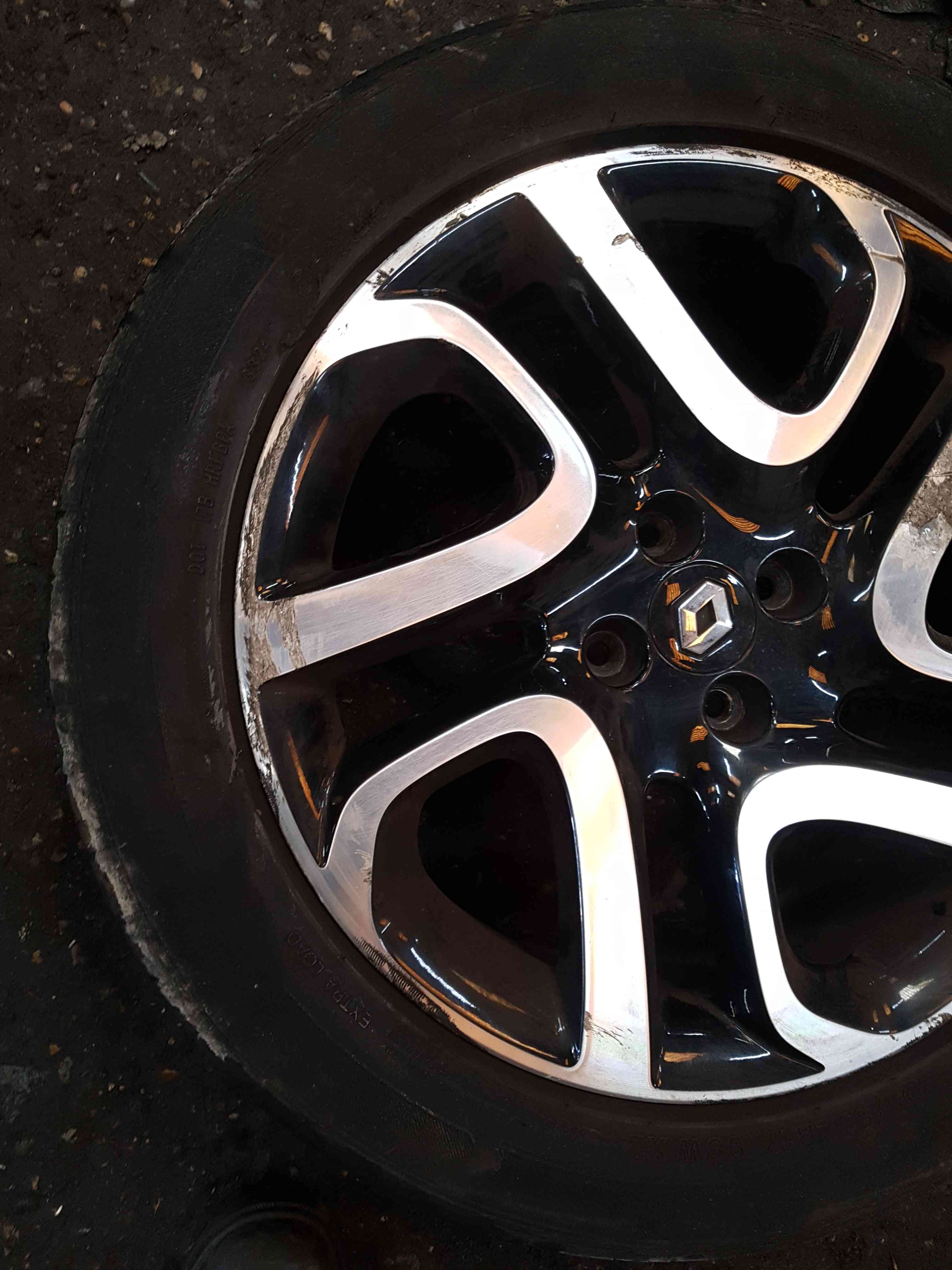 Thumb 4 Renault Captur 2013-2019 Ivory Alloy Wheel 17Inch 403005727R 3/5
