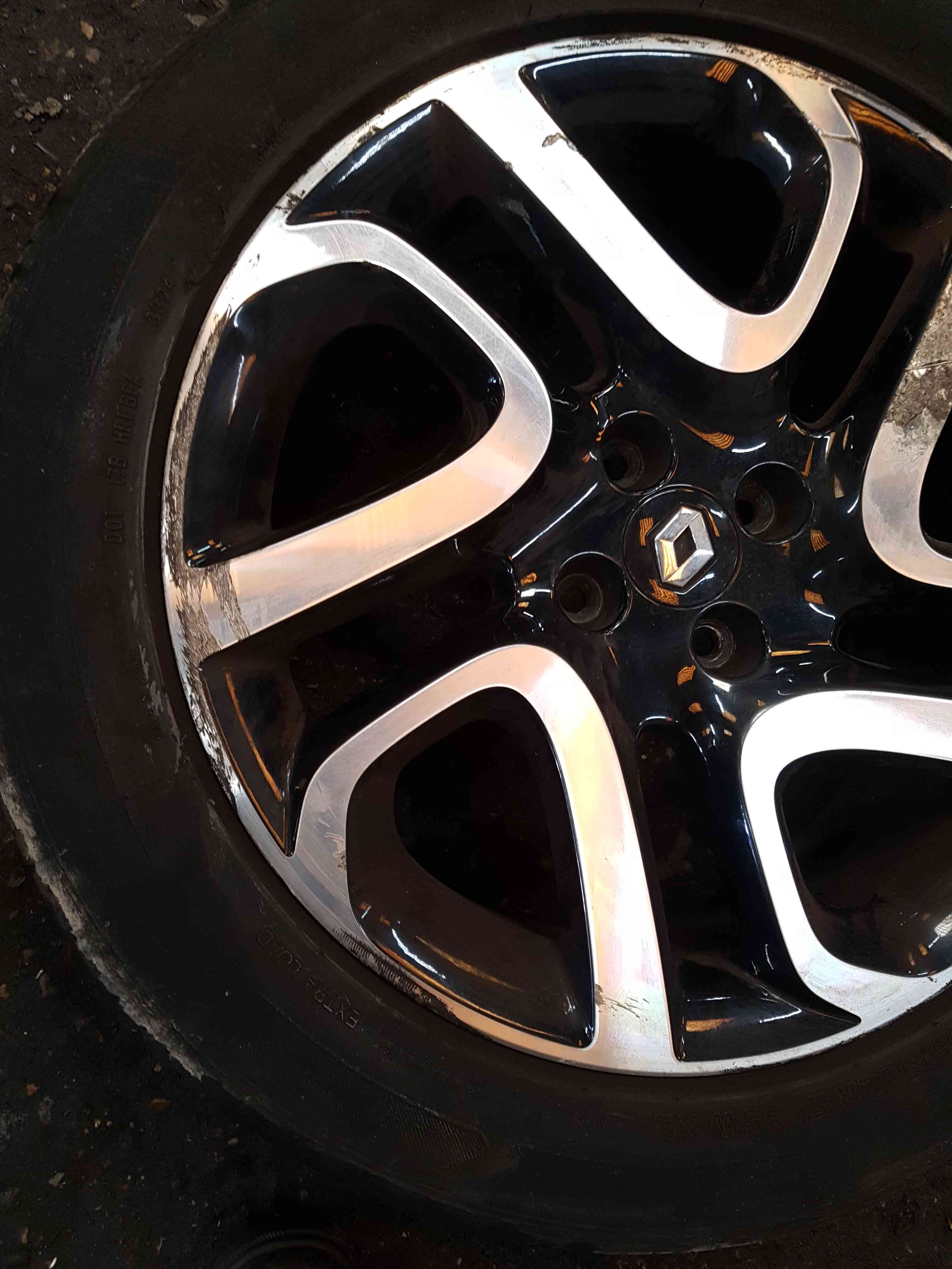 Thumb 5 Renault Captur 2013-2019 Ivory Alloy Wheel 17Inch 403005727R 3/5