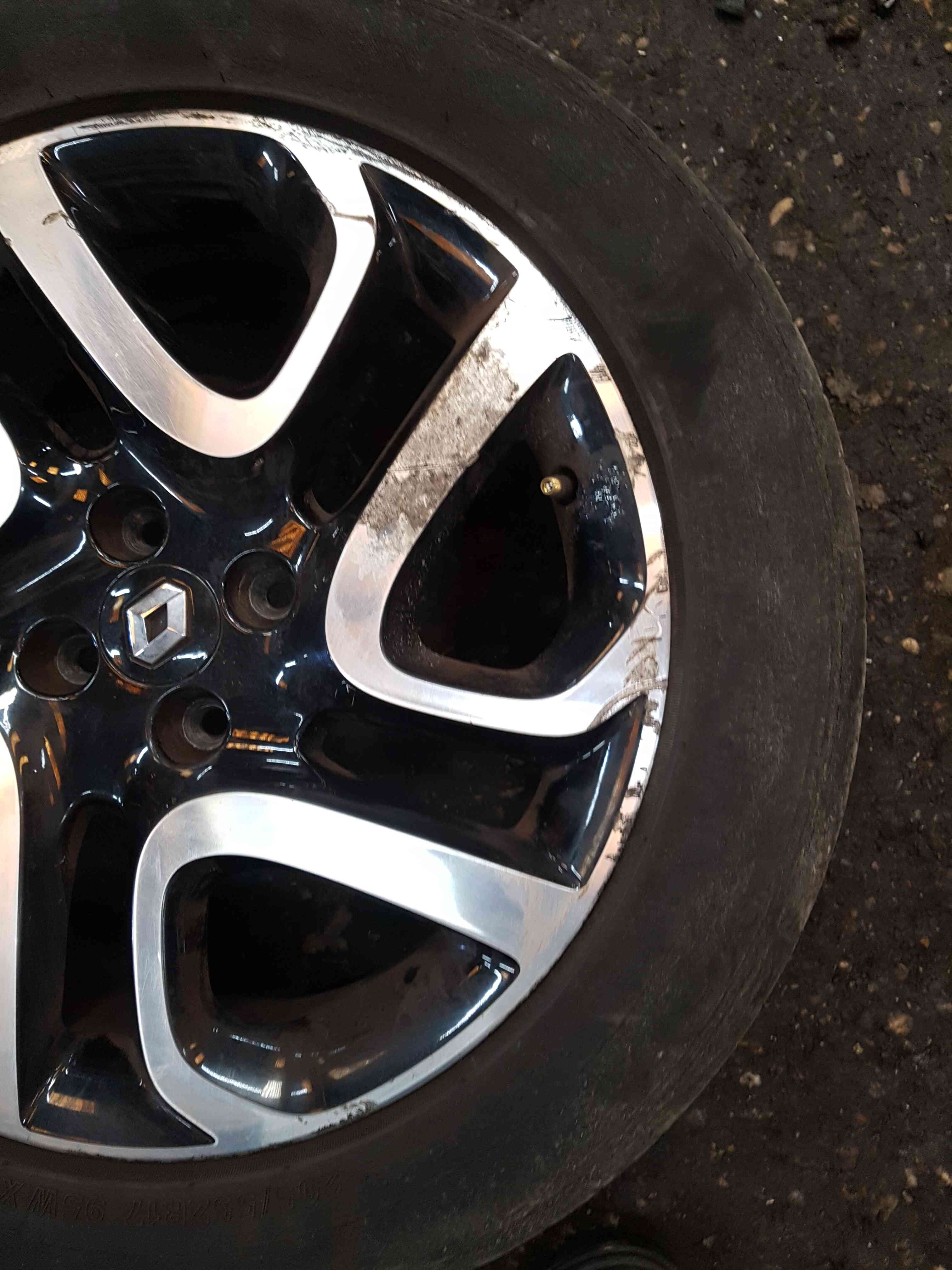 Thumb 6 Renault Captur 2013-2019 Ivory Alloy Wheel 17Inch 403005727R 3/5
