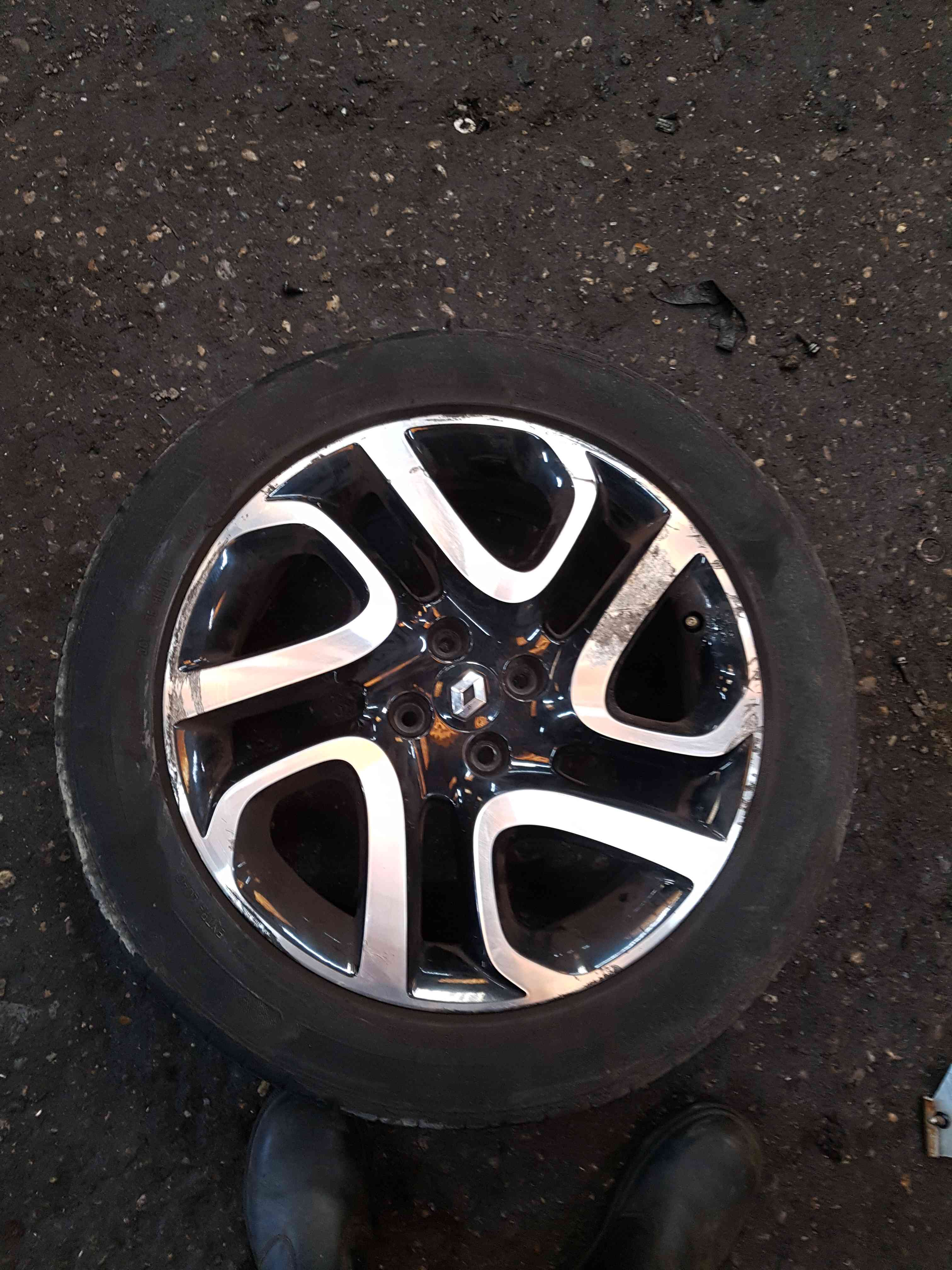 Thumb 10 Renault Captur 2013-2019 Ivory Alloy Wheel 17Inch 403005727R 3/5