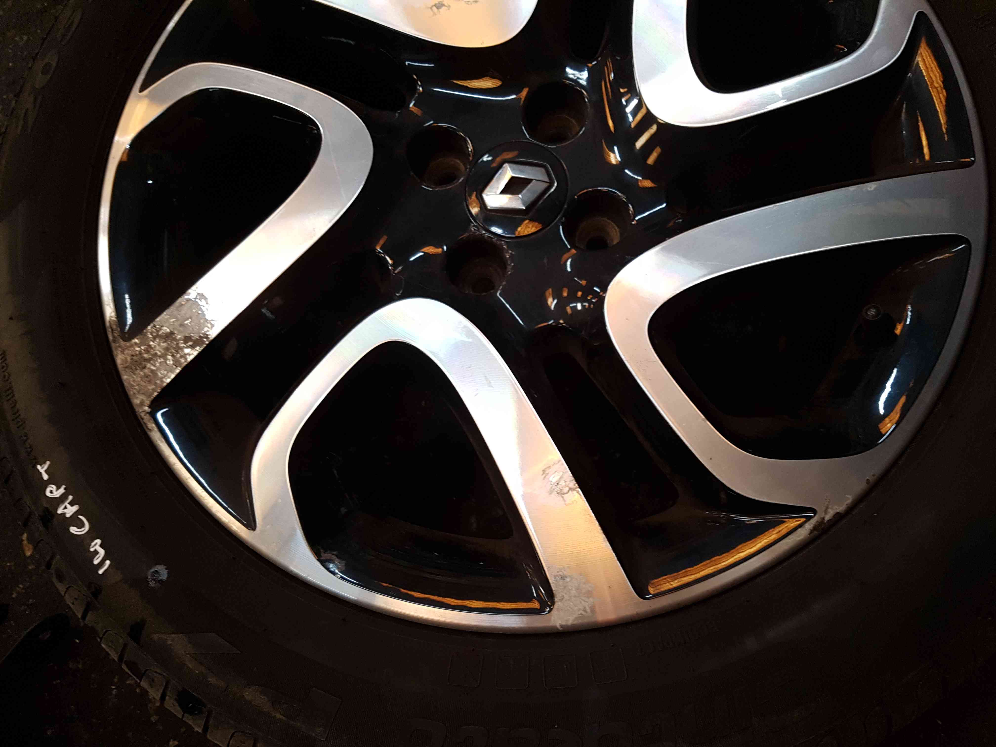 Thumb 2 Renault Captur 2013-2019 Ivory Alloy Wheel Tyre 205 55 17 6mm 403005727R 3/5