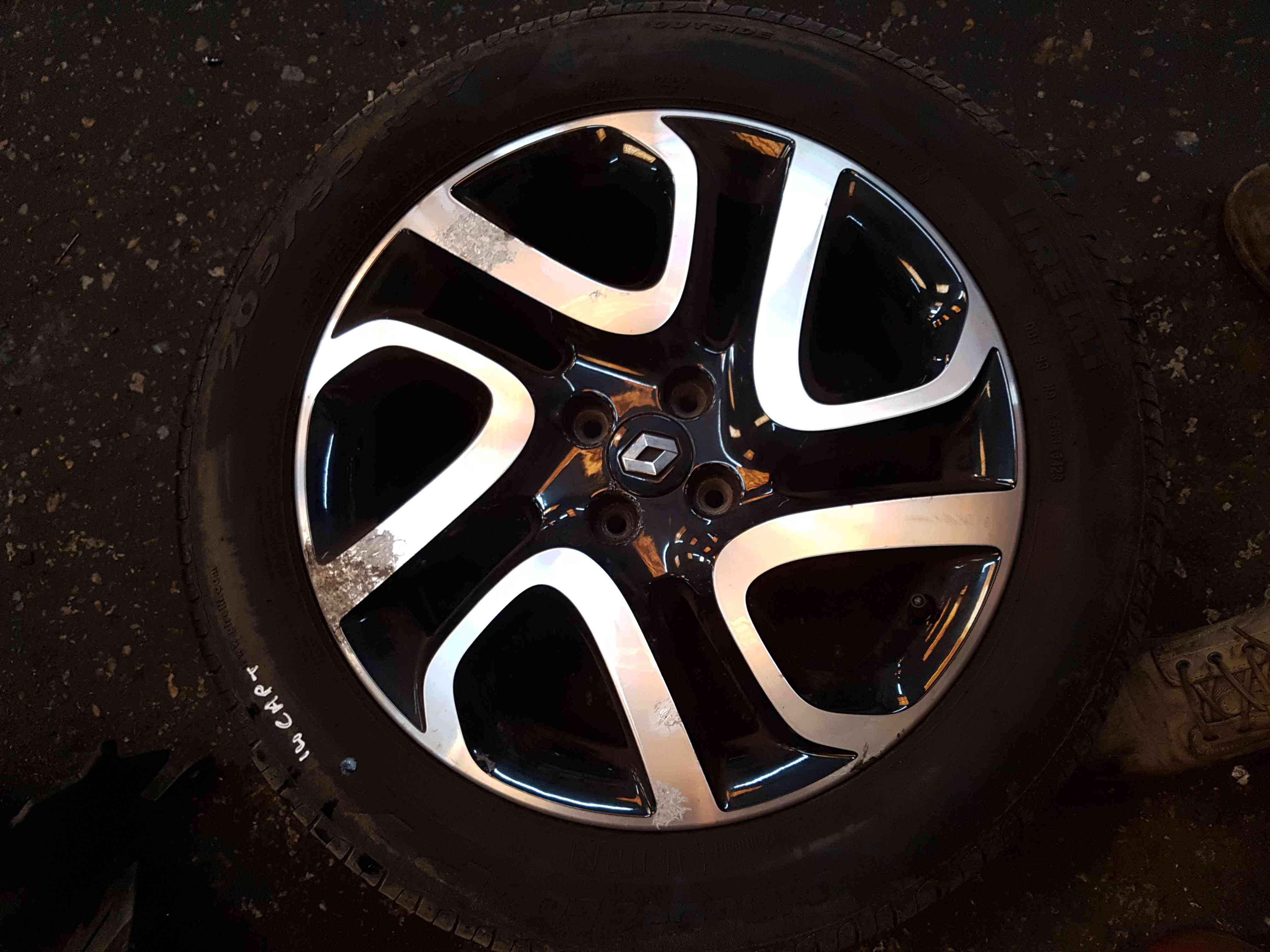 Thumb 6 Renault Captur 2013-2019 Ivory Alloy Wheel Tyre 205 55 17 6mm 403005727R 3/5