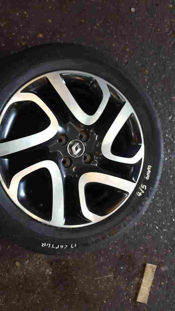 Thumb 3 Renault Captur 2013-2019 Ivory Diamond  Alloy Wheel + Tyre 205 55 17 6Mm 4/5