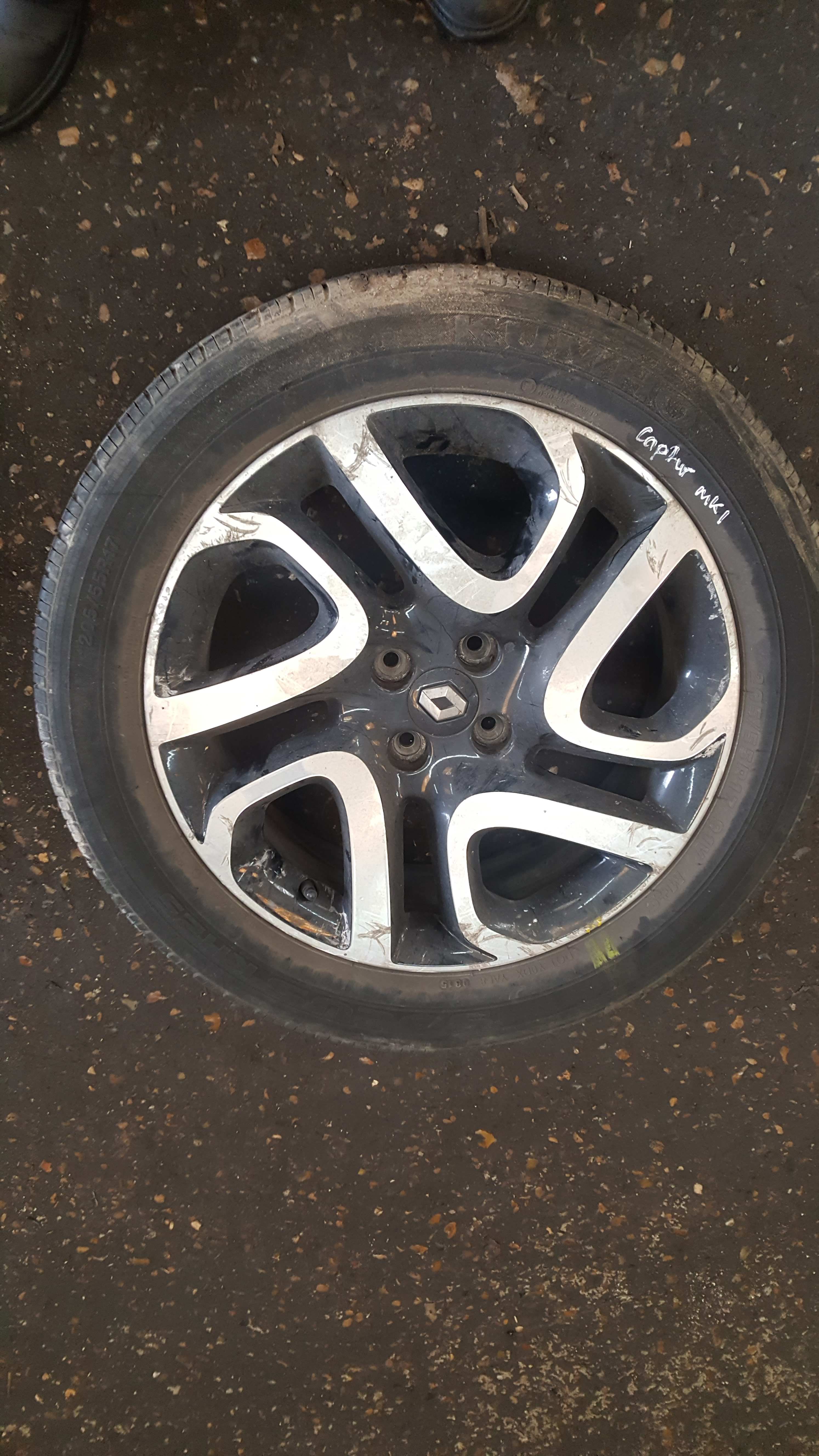 Renault Captur 2013-2019 Ivory Diamond  Alloy Wheel Tyre 205 55 17 6Mm 3/5