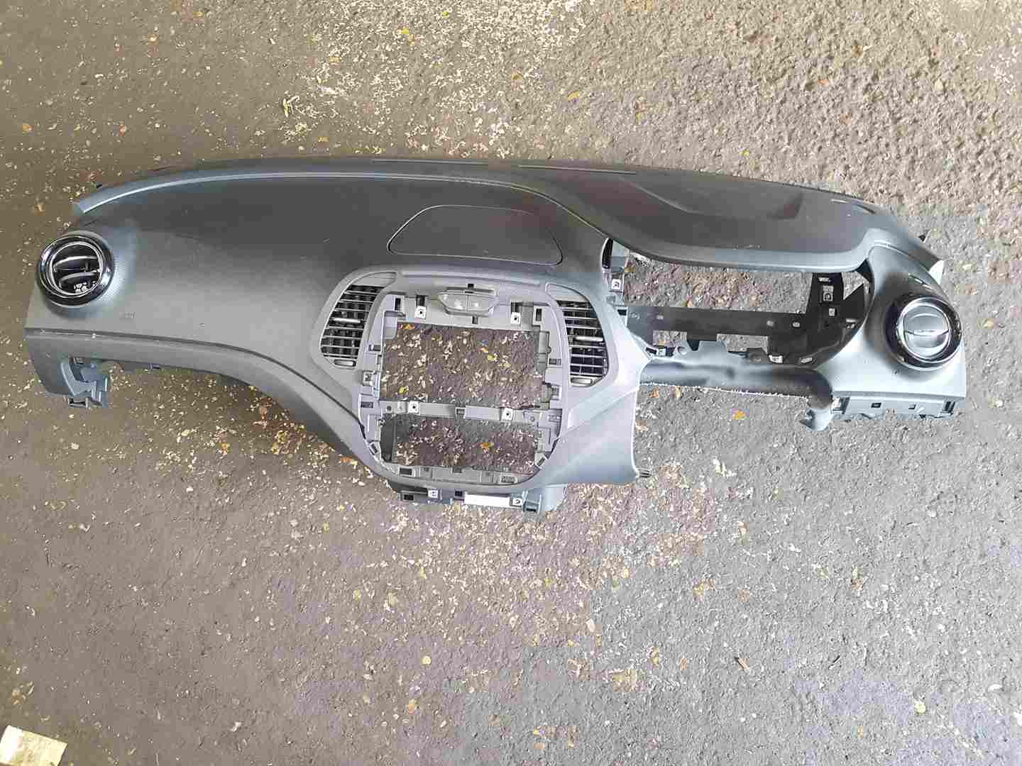 Thumb 7 Renault Captur 2013-2019 Main Dashboard + NSF airbag 