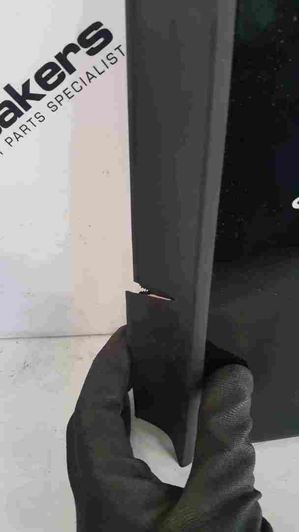 Thumb 3 Renault Captur 2013-2019 Passenger NSR Rear Window Glass Small