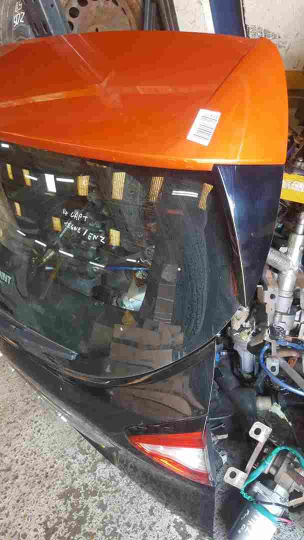 Thumb 2 Renault Captur 2013-2019 Rear Tailgate Boot Black BIXNU ENZ Orange
