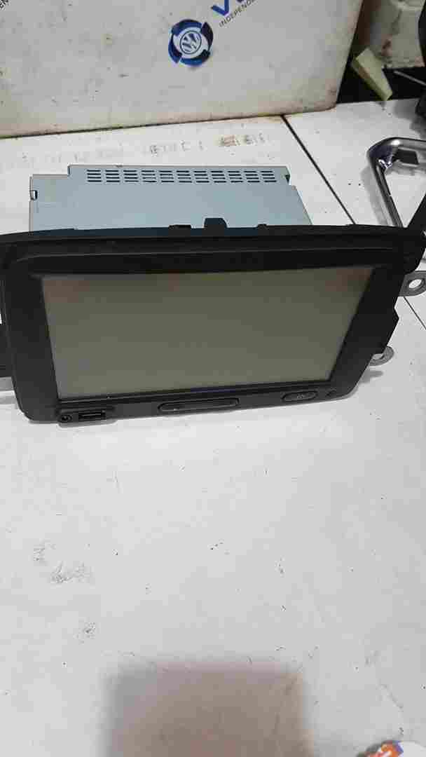 Thumb 3 Renault Captur 2013-2019 SAT Nav GPS Radio Display Screen  281156495R