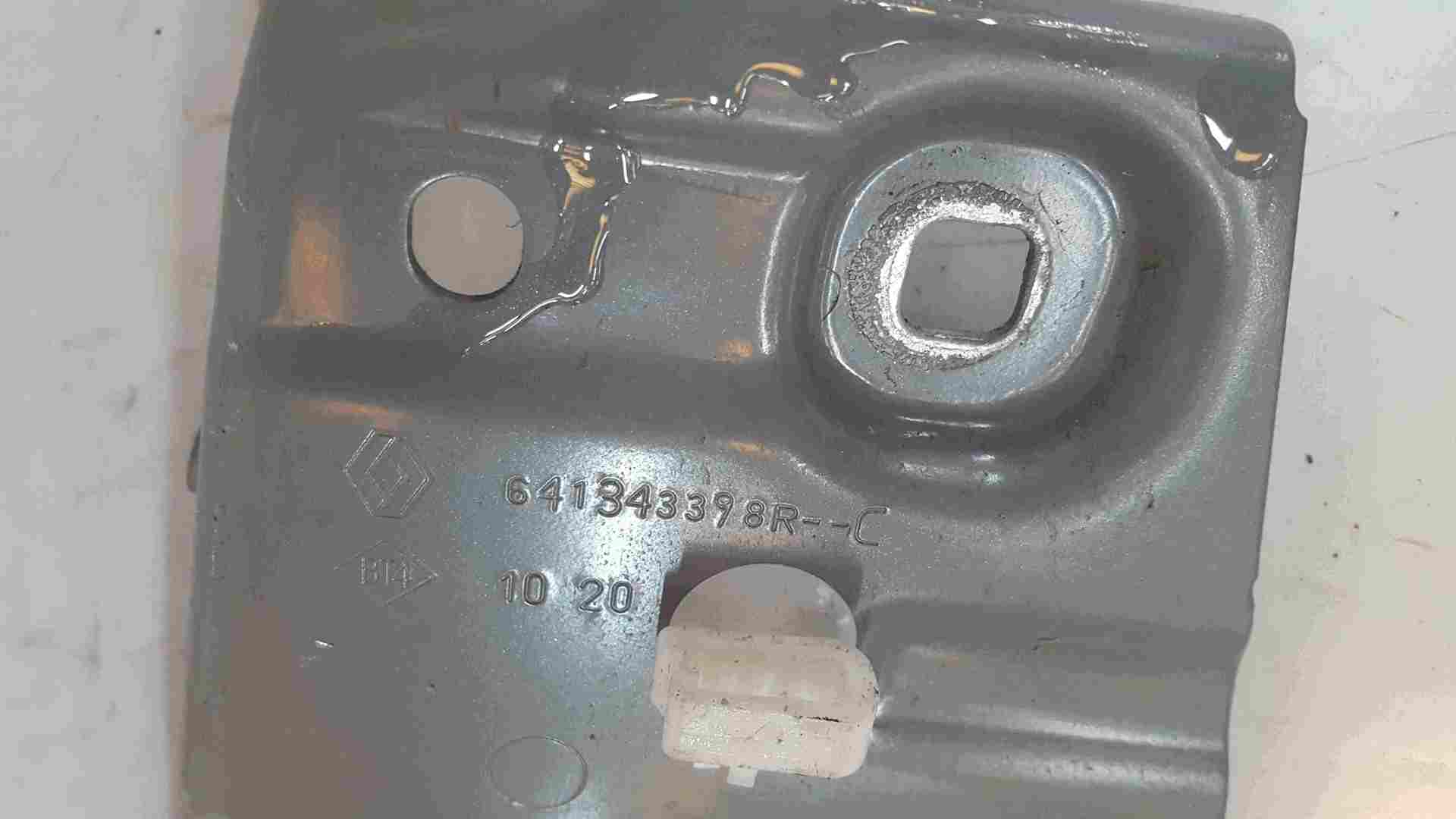 Thumb 3 Renault Captur 2019-2021 Drivers OSF Front Bracket 641343398R