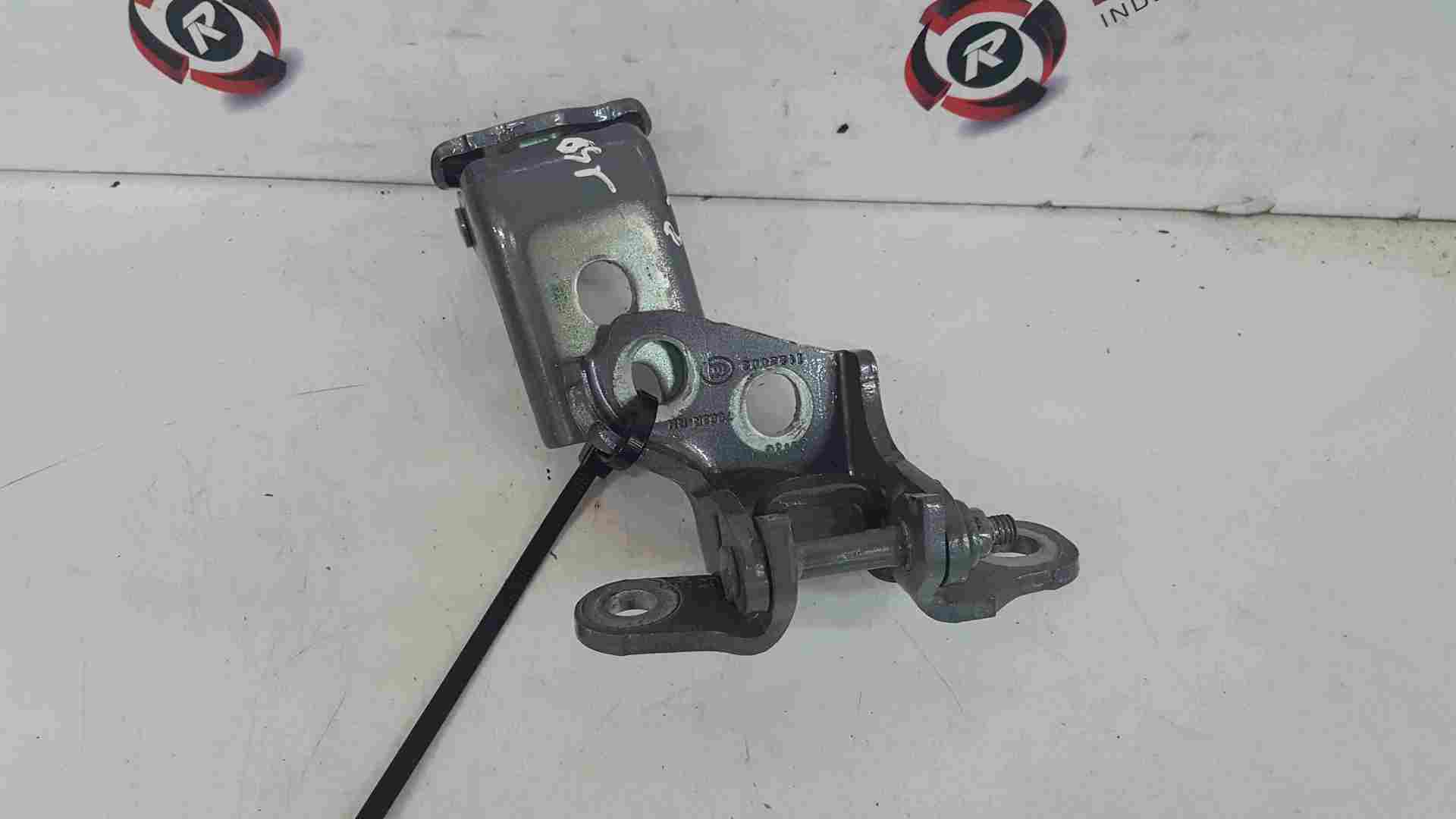 Renault Captur 2019-2021 Drivers OSR Rear Door Hinges Grey