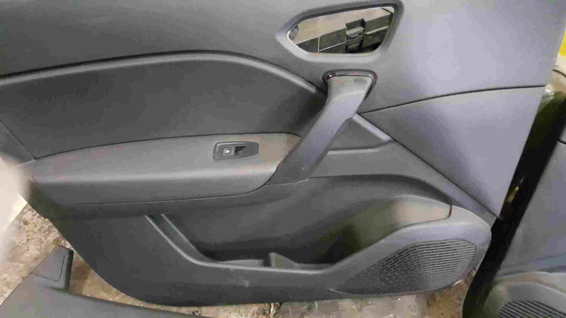 Thumb 8 Renault Captur 2019-2021 Interior Set Chairs Seats Door Cards