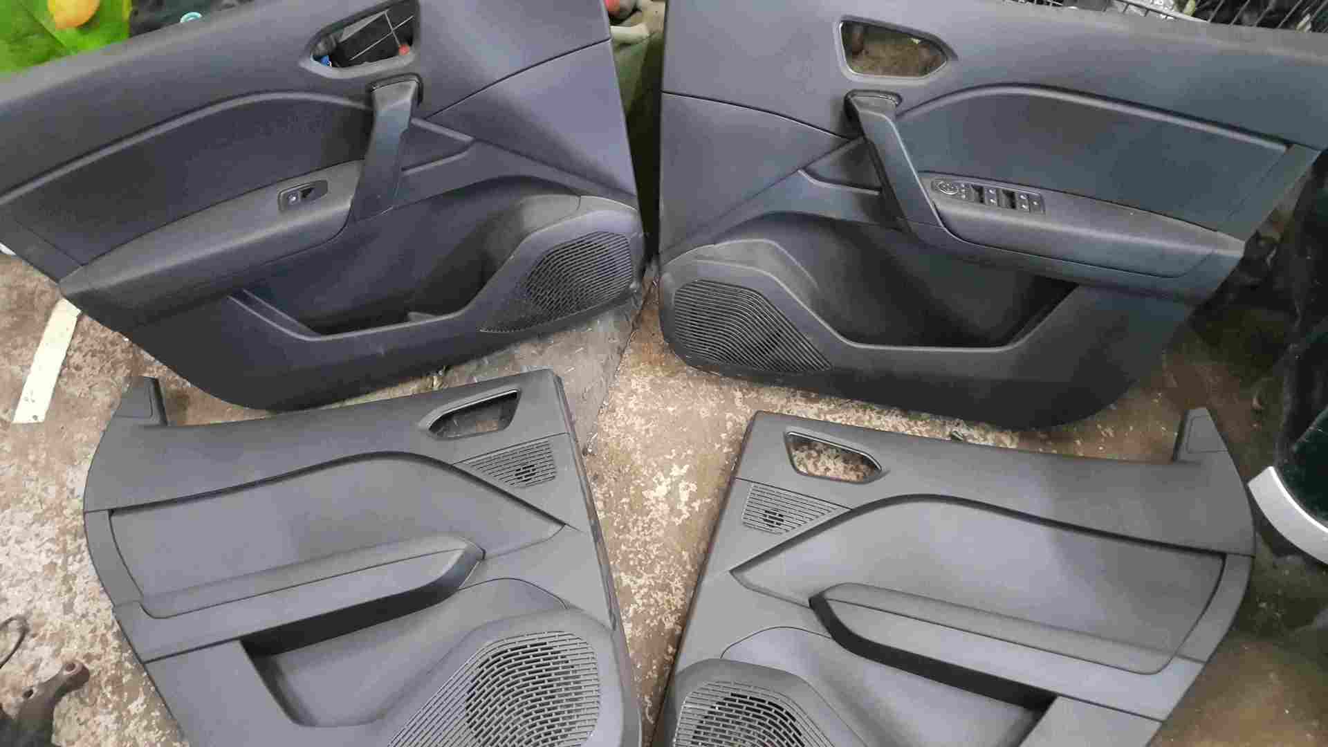 Thumb 5 Renault Captur 2019-2021 Interior Set Chairs Seats Door Cards