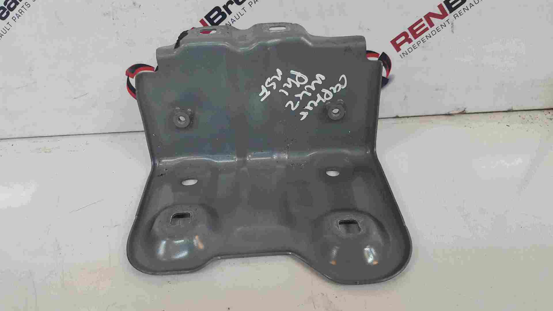 Renault Captur 2019-2021 Passenger NSF Front Bracket 663518628R