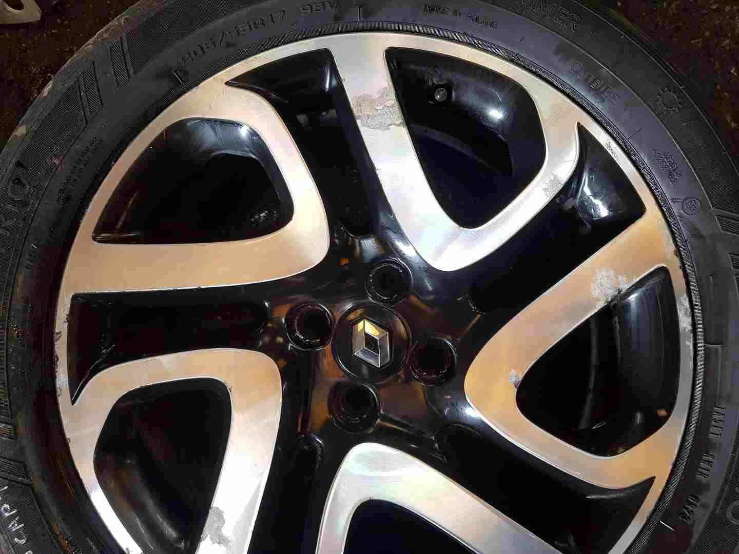Thumb 4 Renault Captur MK1 2013-2019 Black Alloy Wheel 17inch 403005727R 4/5