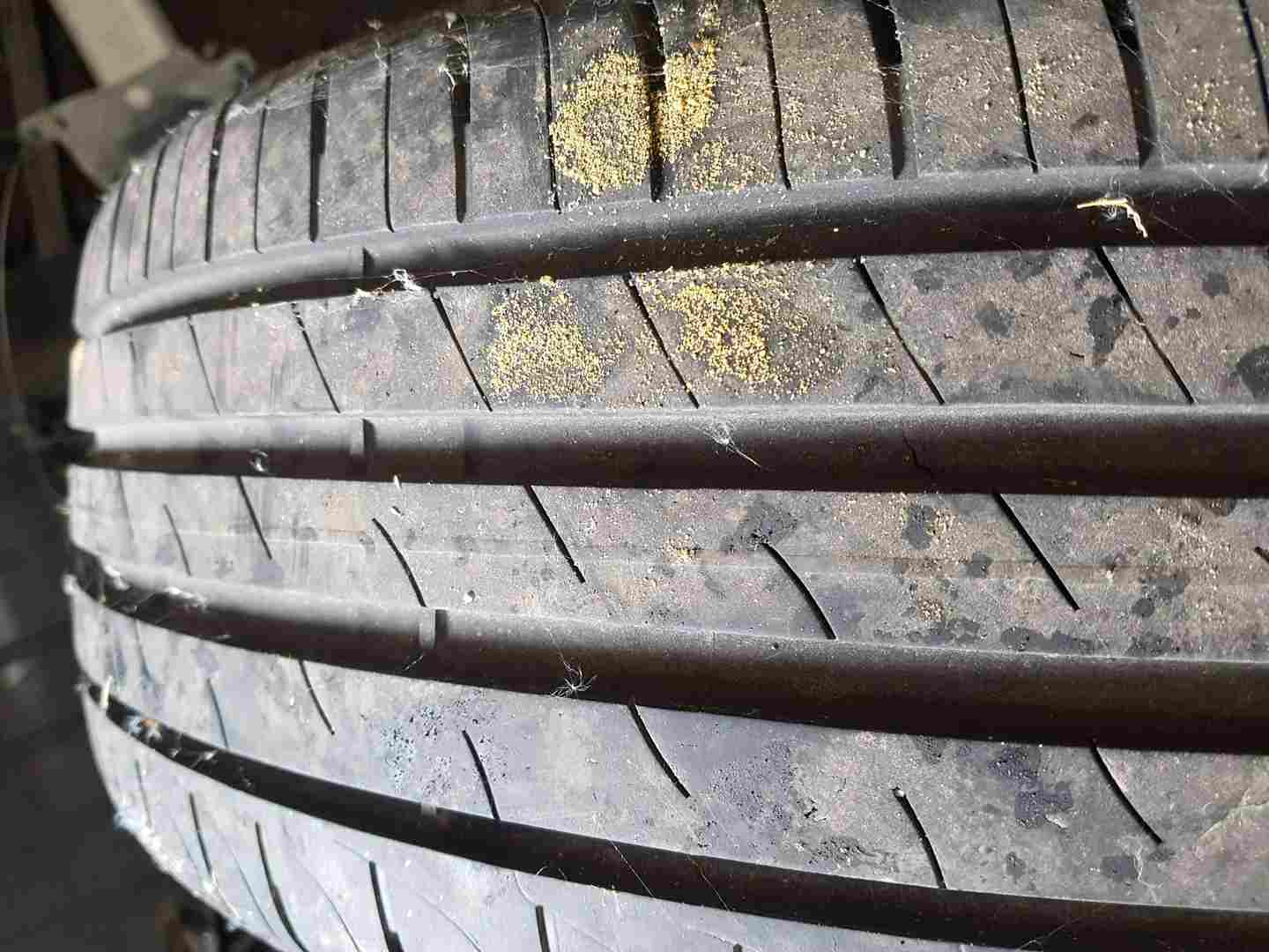 Thumb 3 Renault Captur MK1 2013-2019 Black Alloy Wheel 205 55 17 403005727R 4/5