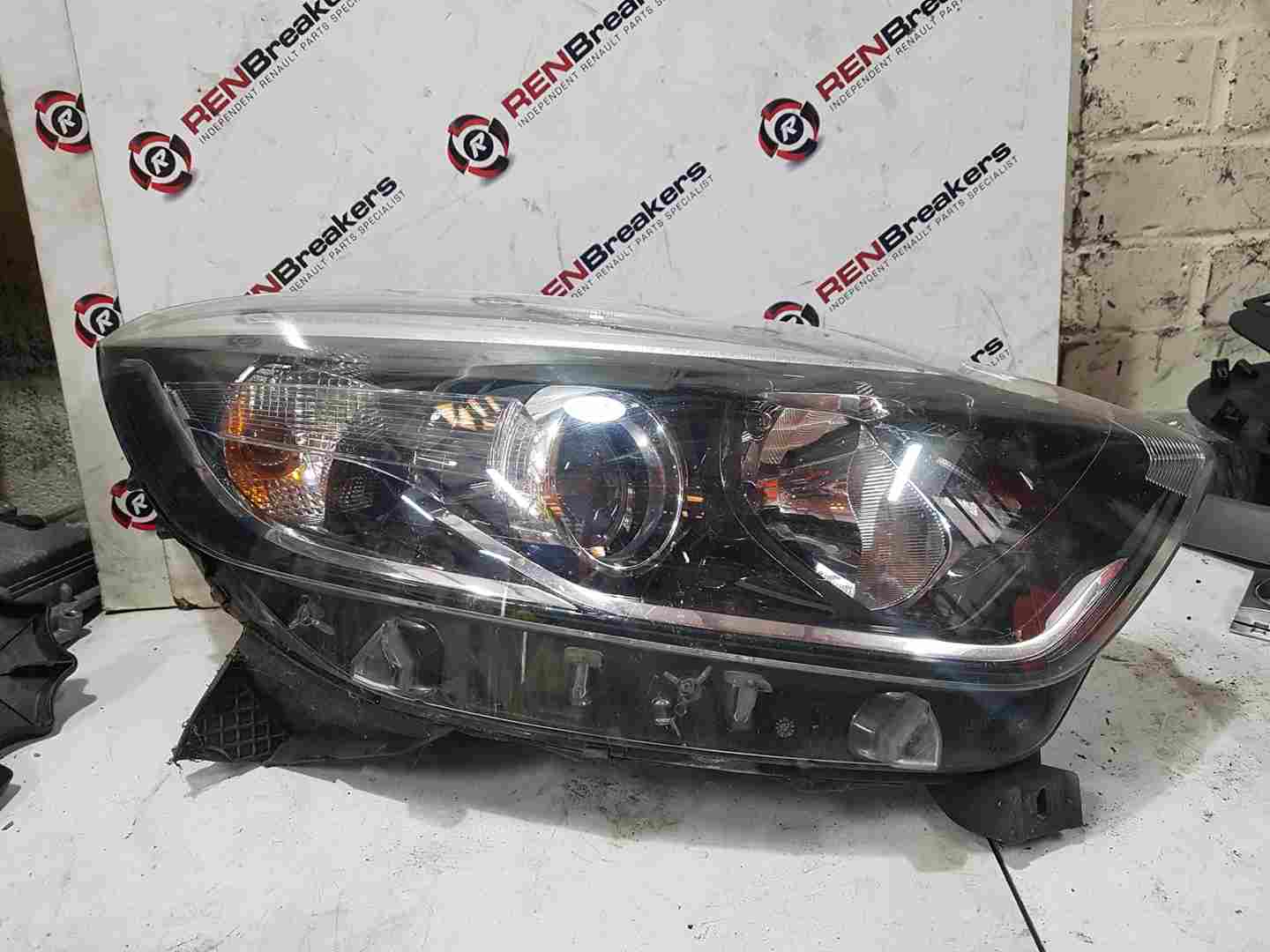 Thumb 7 Renault Captur MK1 2013-2019 Drivers OSF Front Headlight BROKEN BRACKETS