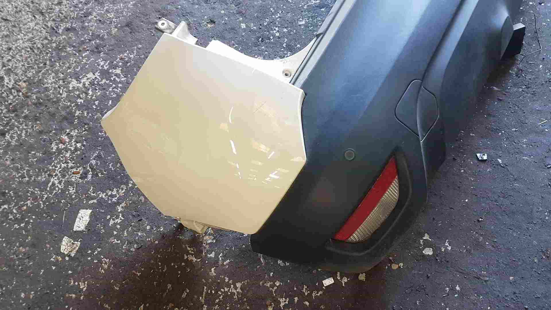 Thumb 3 Renault Captur MK1 2013-2019 Rear Bumper Bixnd Ivory D16 + Sensors