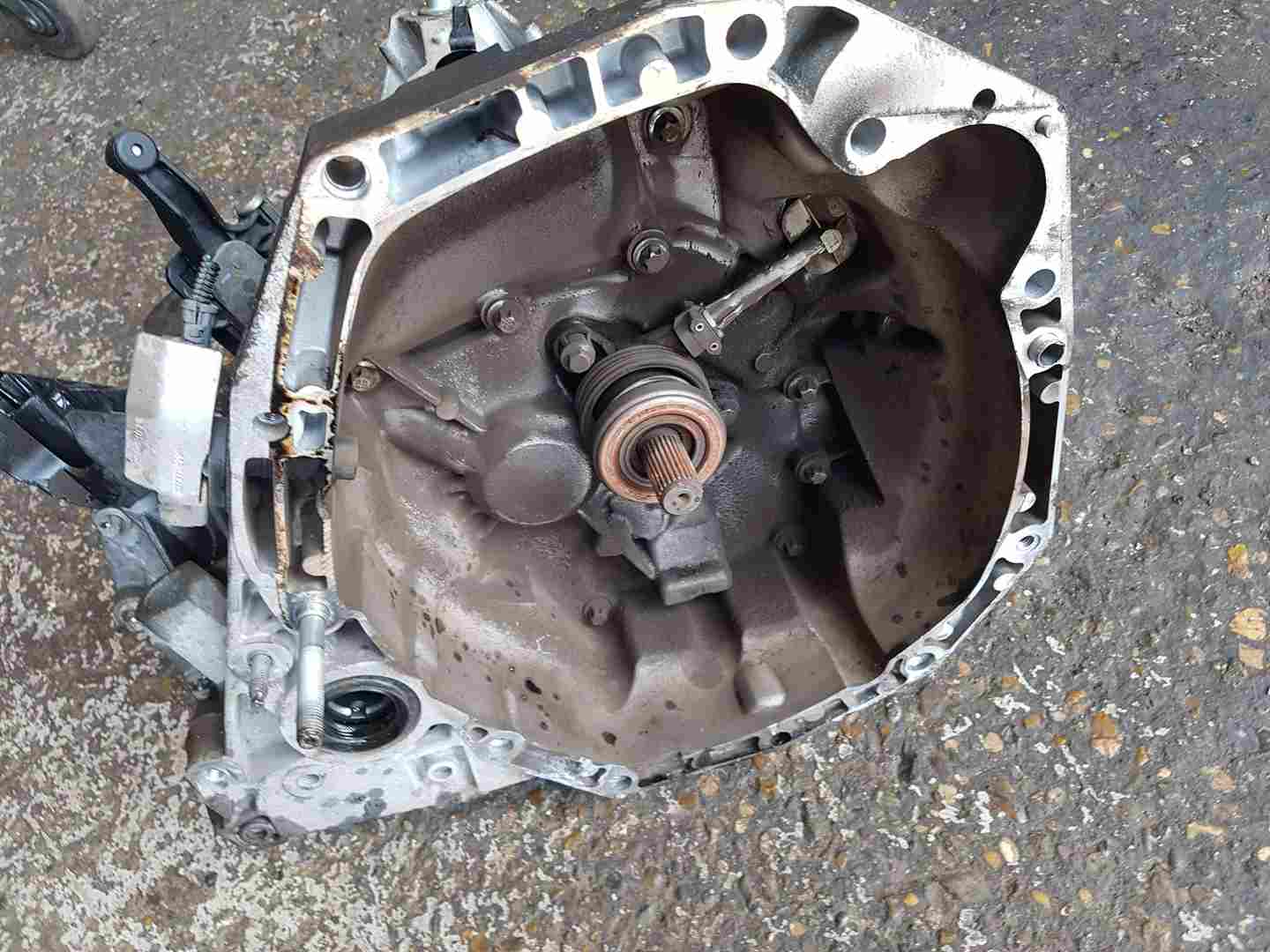 Thumb 4 Renault Clio + Captur 2013-2015 1.5 DCI Gearbox JR5 059