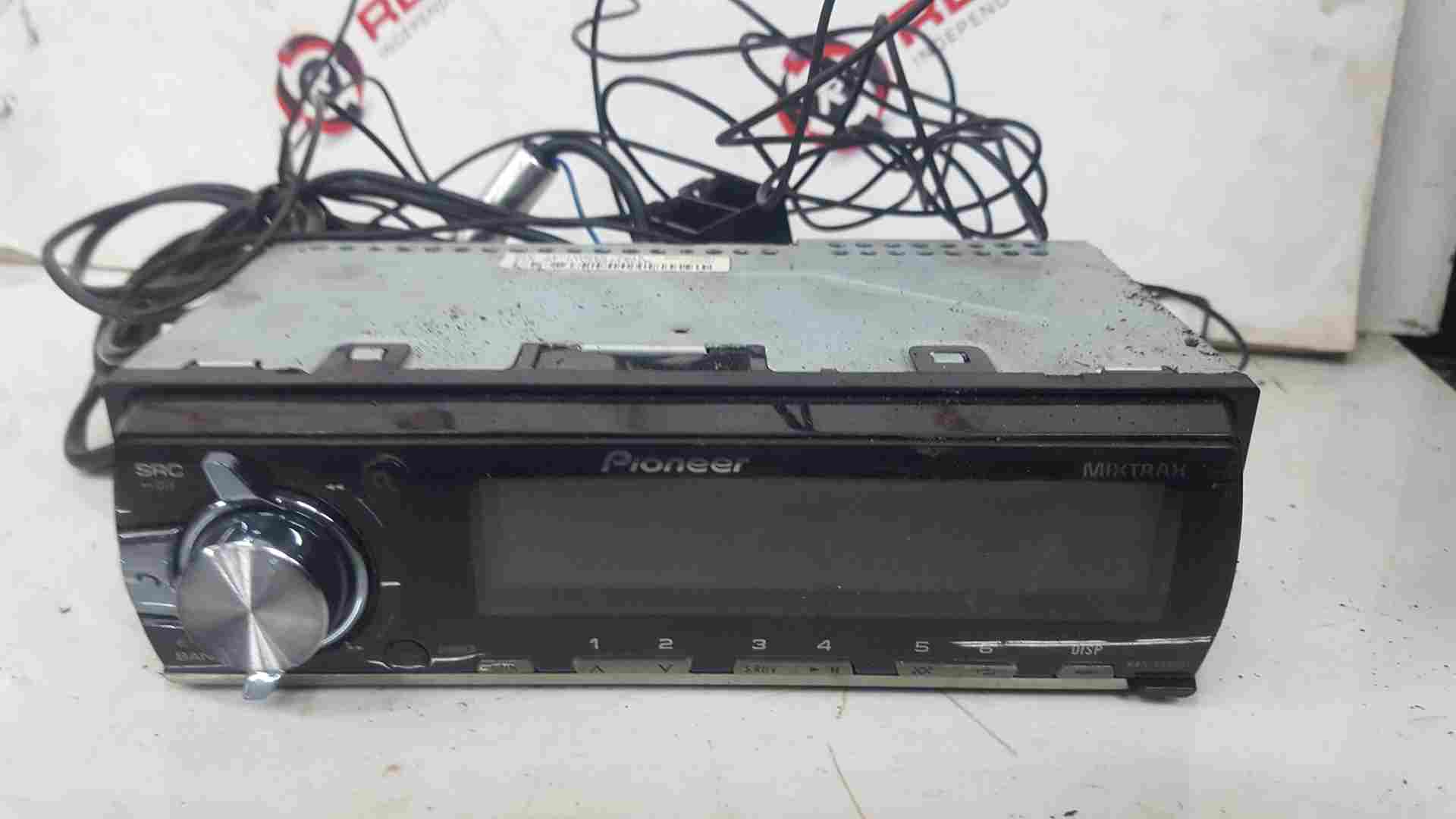 Renault Clio 2005-2009 USB PIONEER RADIO PLAYER MVH-X560BT