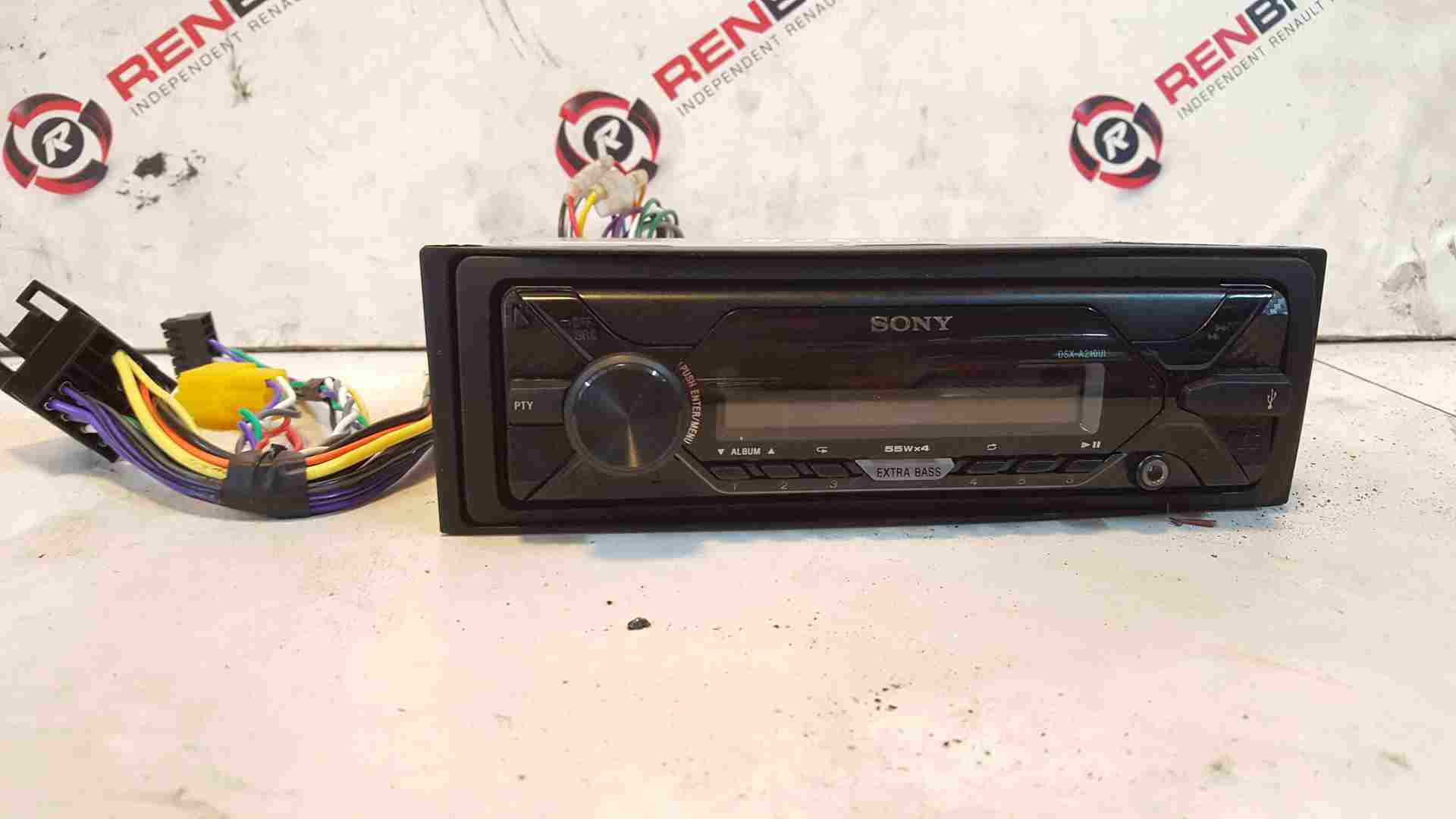Renault Clio 2009-2012 Sony Radio Player AUX Usb Port Dsx-A210ui