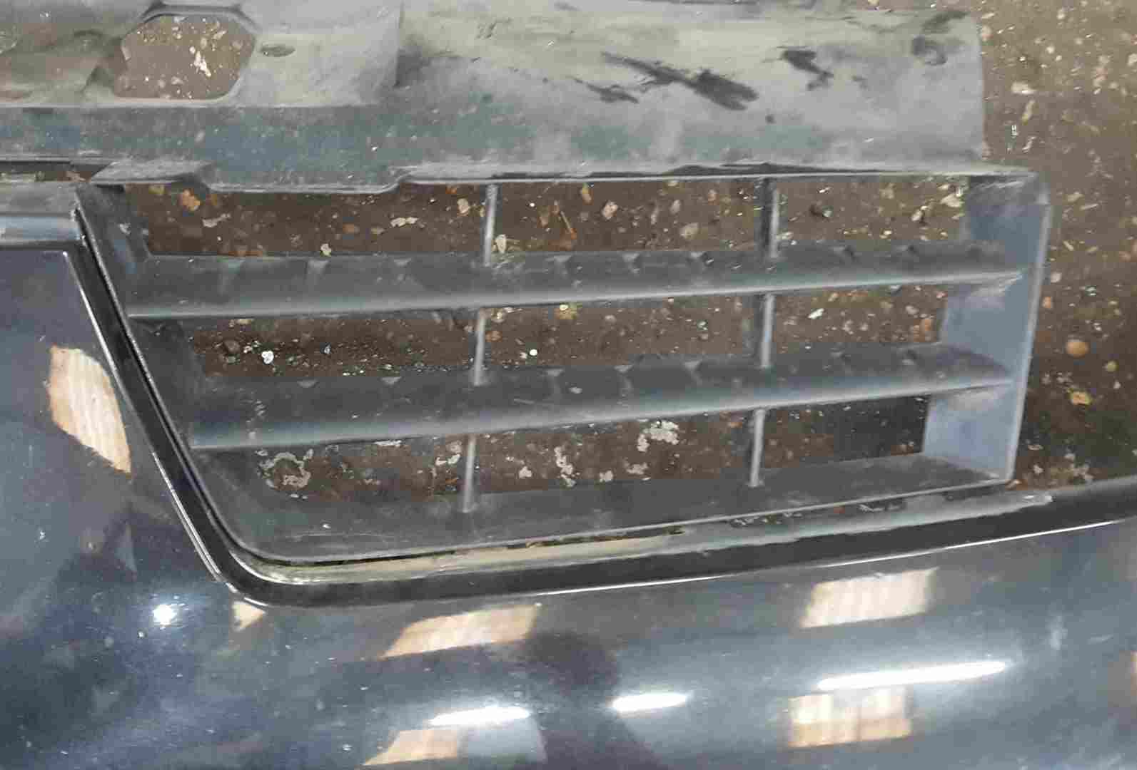 Thumb 2 Renault Clio CAMPUS MK2 2001-2010 Front Bumper Black 676