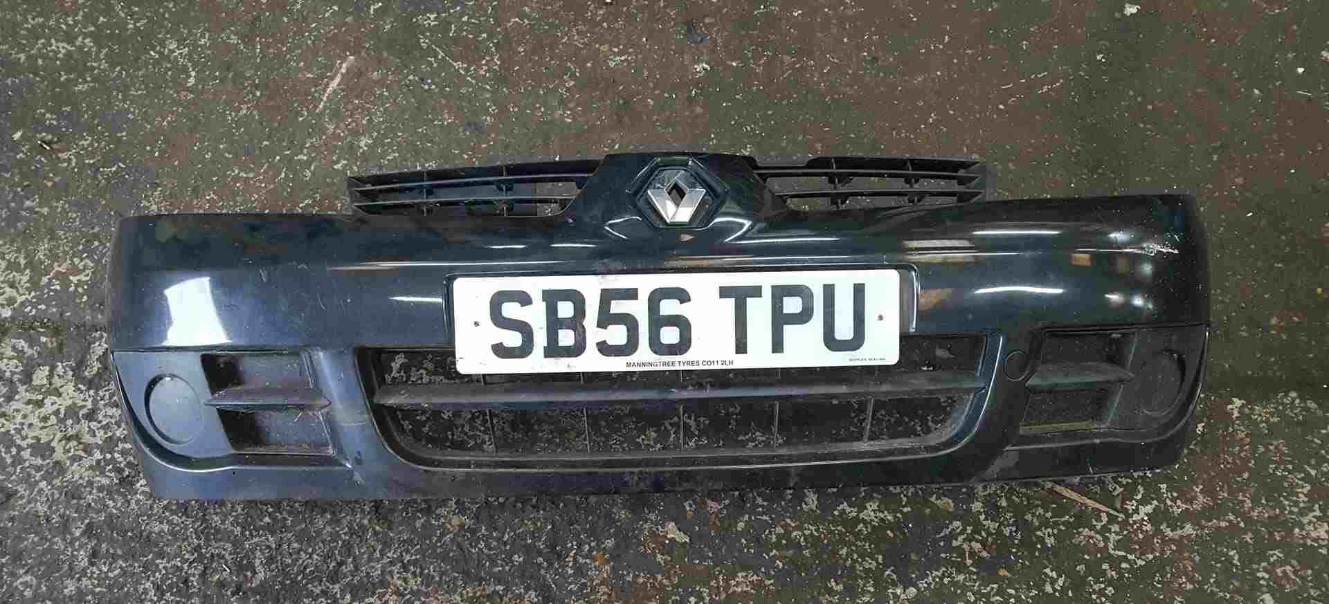 Renault Clio CAMPUS MK2 2001-2010 Front Bumper Black 676