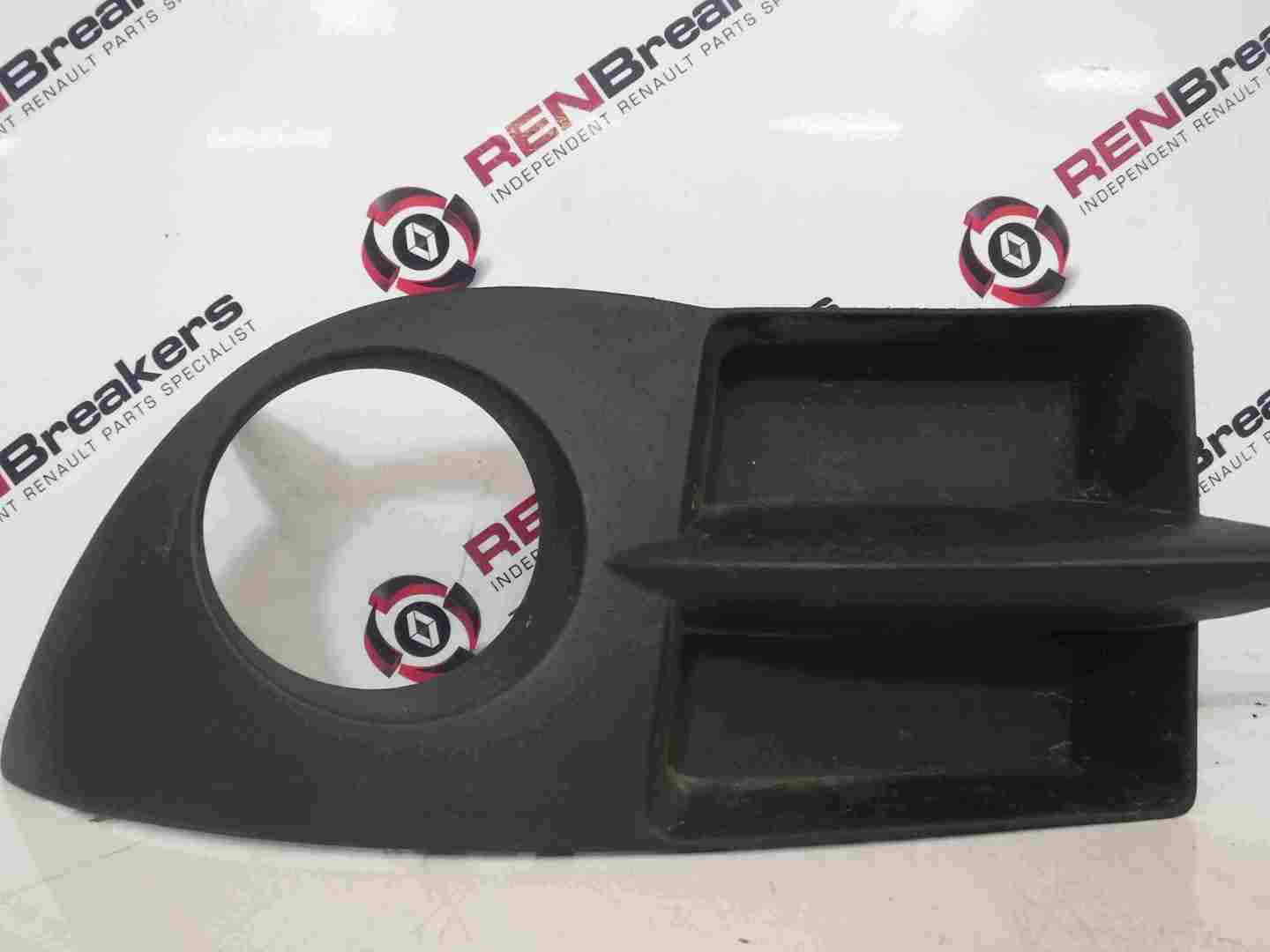 Renault Clio Campus 2006-2010 Passenger NSF Front Bumper Fog Light Surround Trim