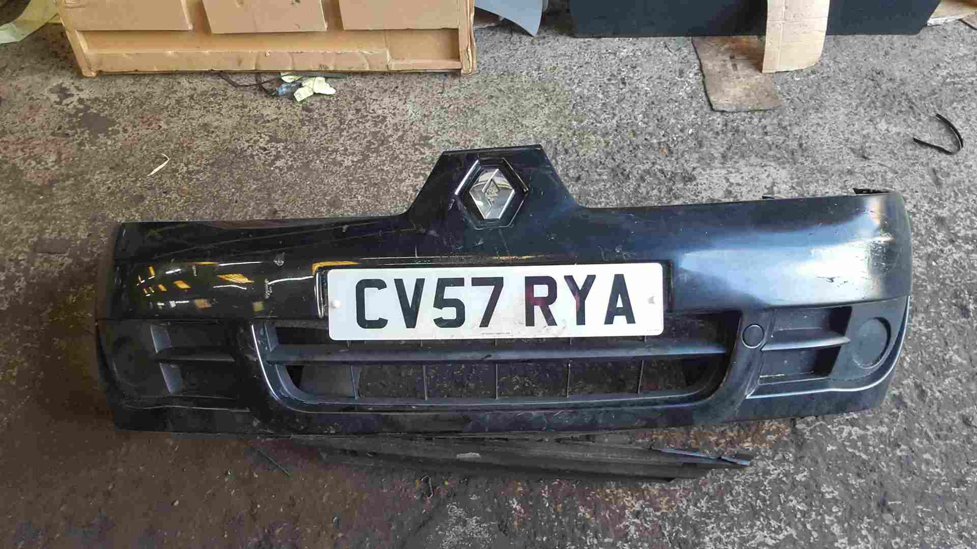 Thumb 3 Renault Clio Campus MK2 2001-2010 Front Bumper Black 676