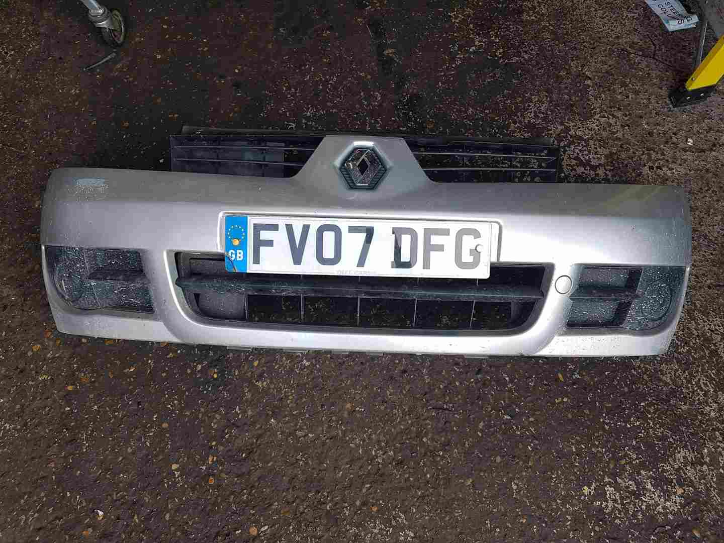 Renault Clio Campus MK2 2001-2010 Front Bumper Silver Ted69