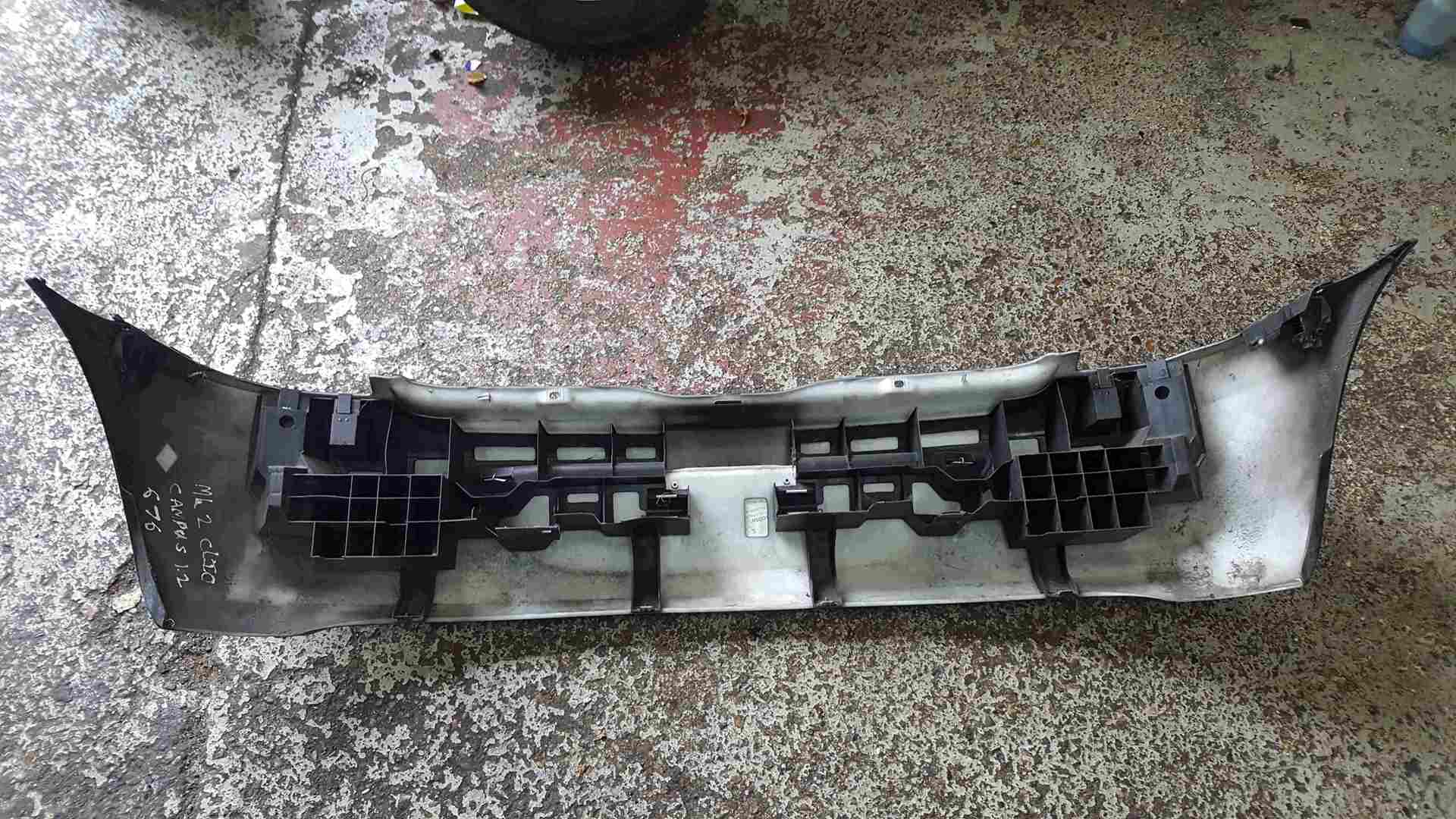 Thumb 2 Renault Clio Campus MK2 2001-2010 Rear Bumper Black 676