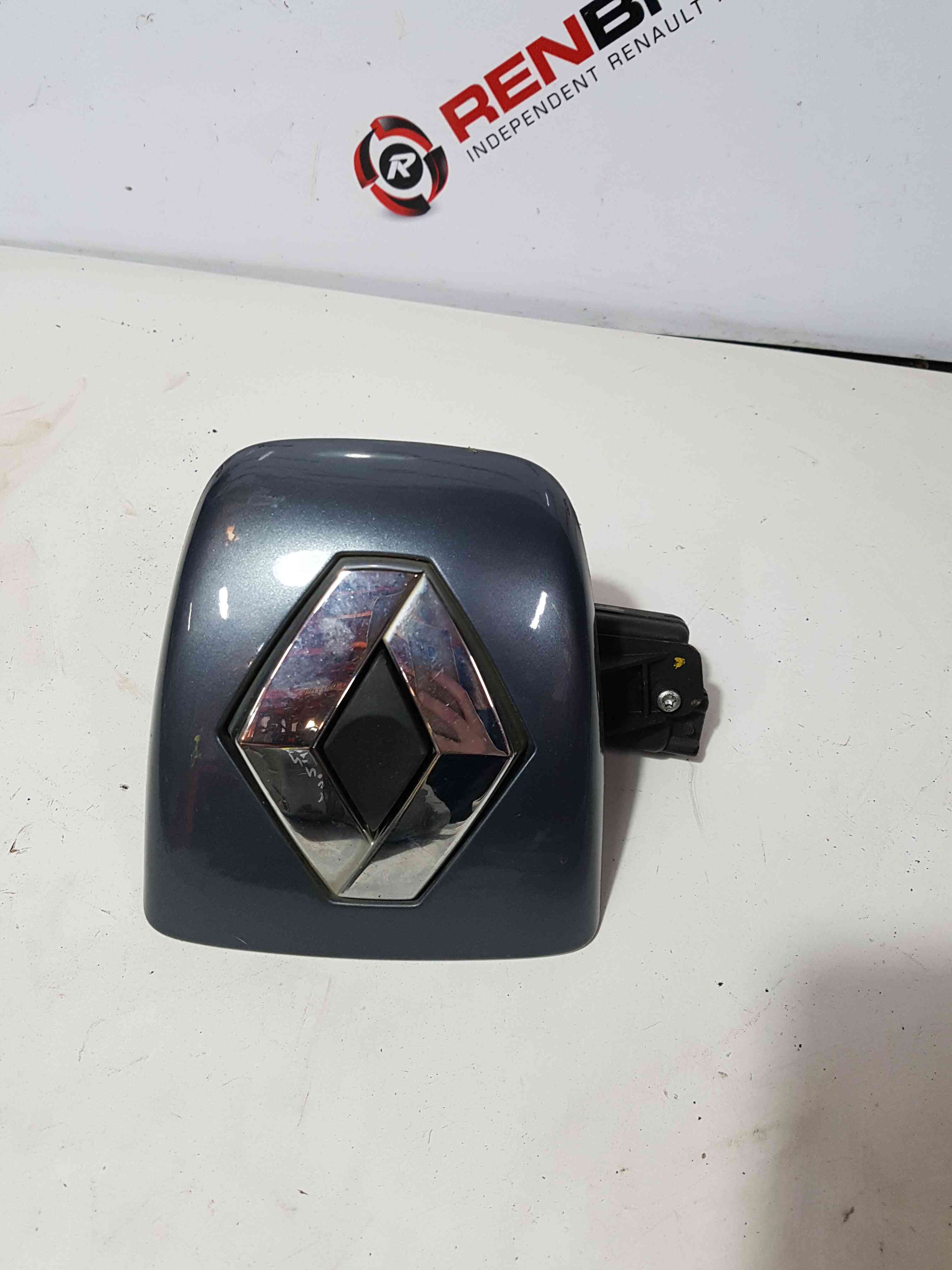 Thumb 2 Renault Clio Campus MK2 2001-2010 Tailgate Boot Lock Button Purple Blue Tej47