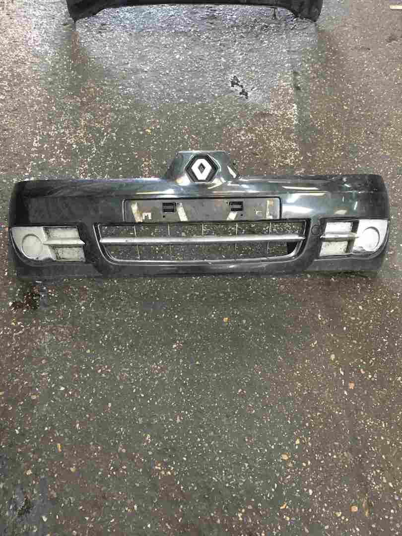 Renault Clio Campus PH4 MK2 2001-2010 Front Bumper Black 676