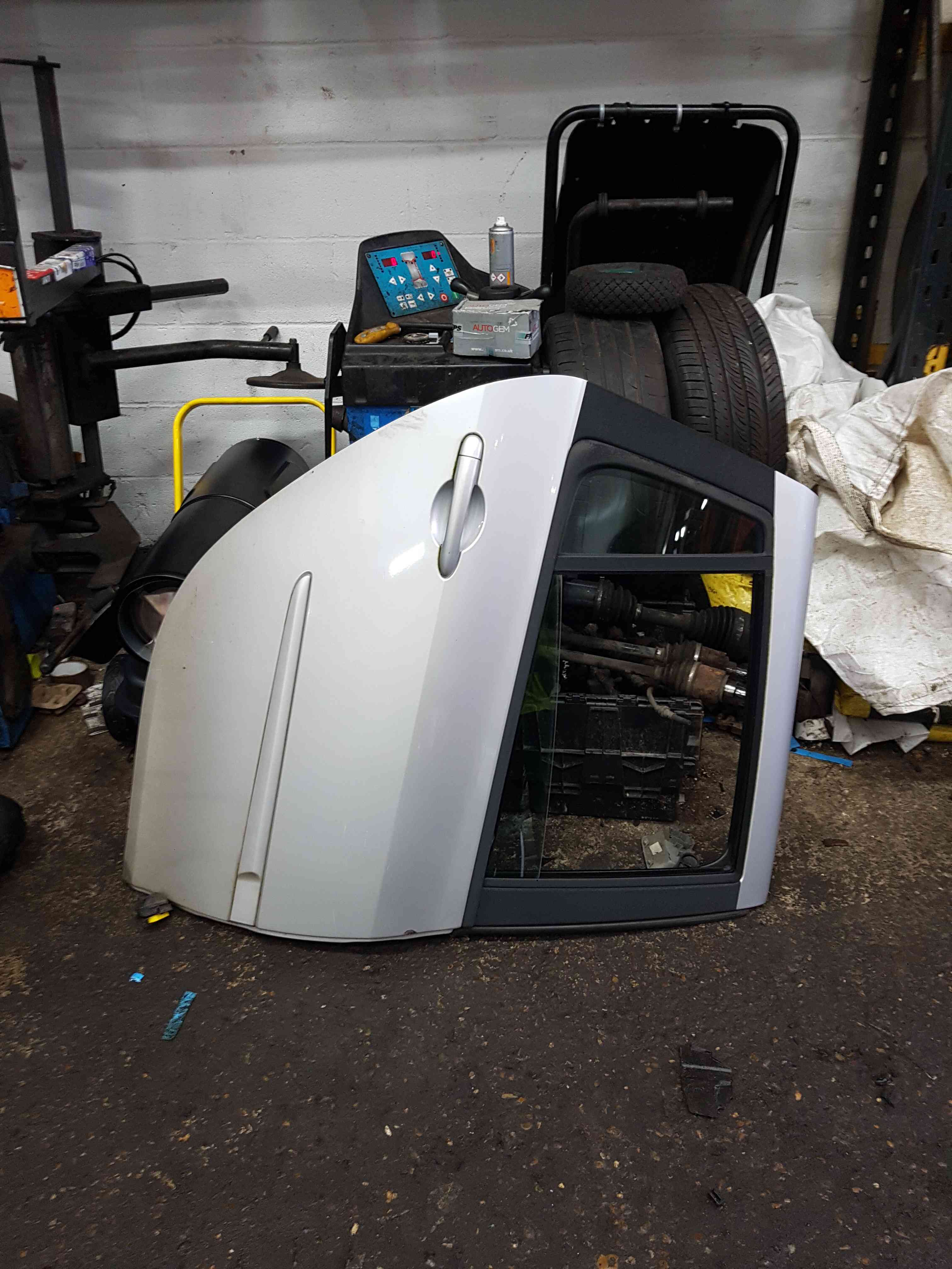 Thumb 7 Renault Clio Estate MK3 2005-2012 Drivers OSR Rear Door Silver Ted69