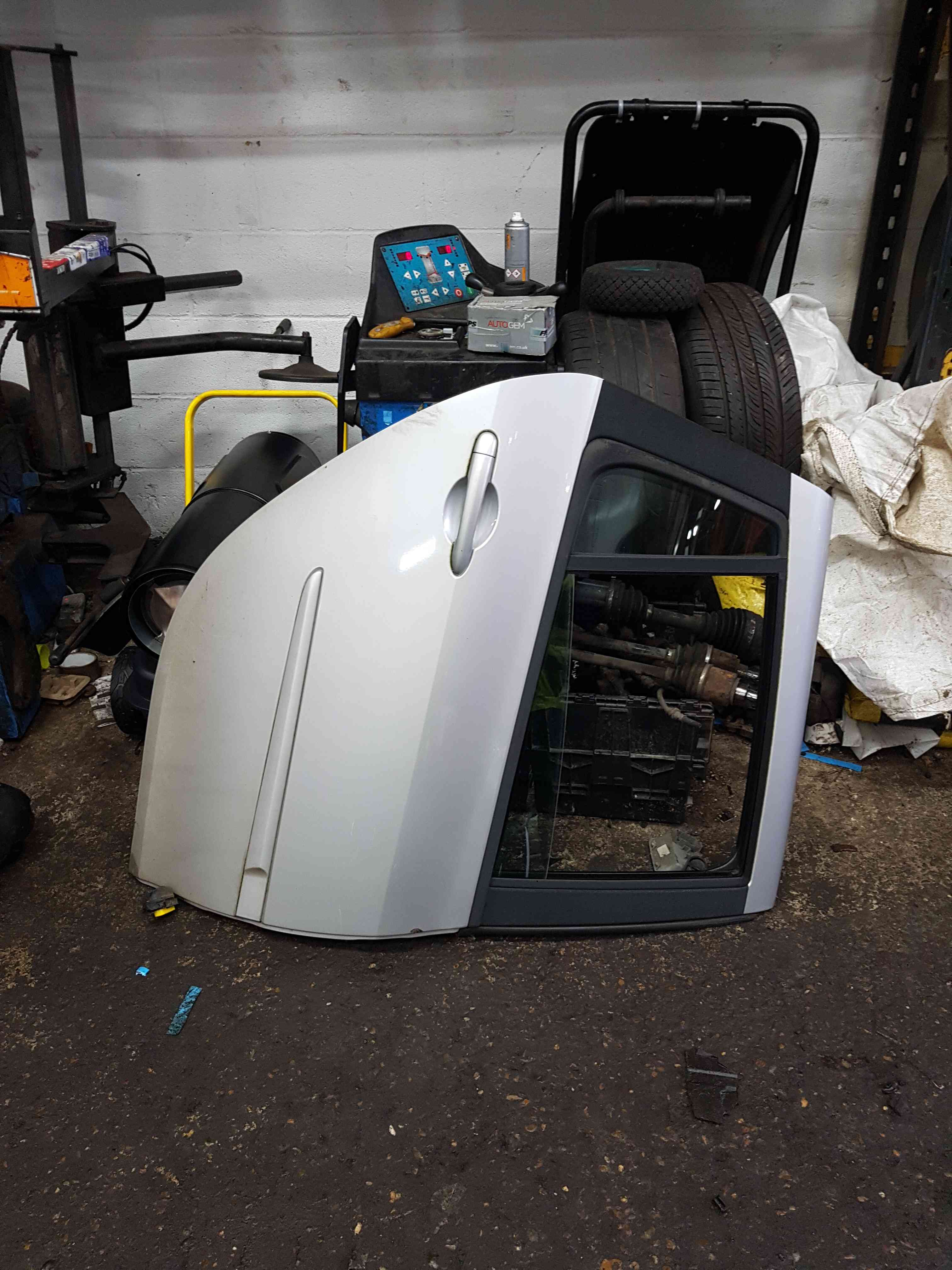 Thumb 5 Renault Clio Estate MK3 2005-2012 Drivers OSR Rear Door Silver Ted69