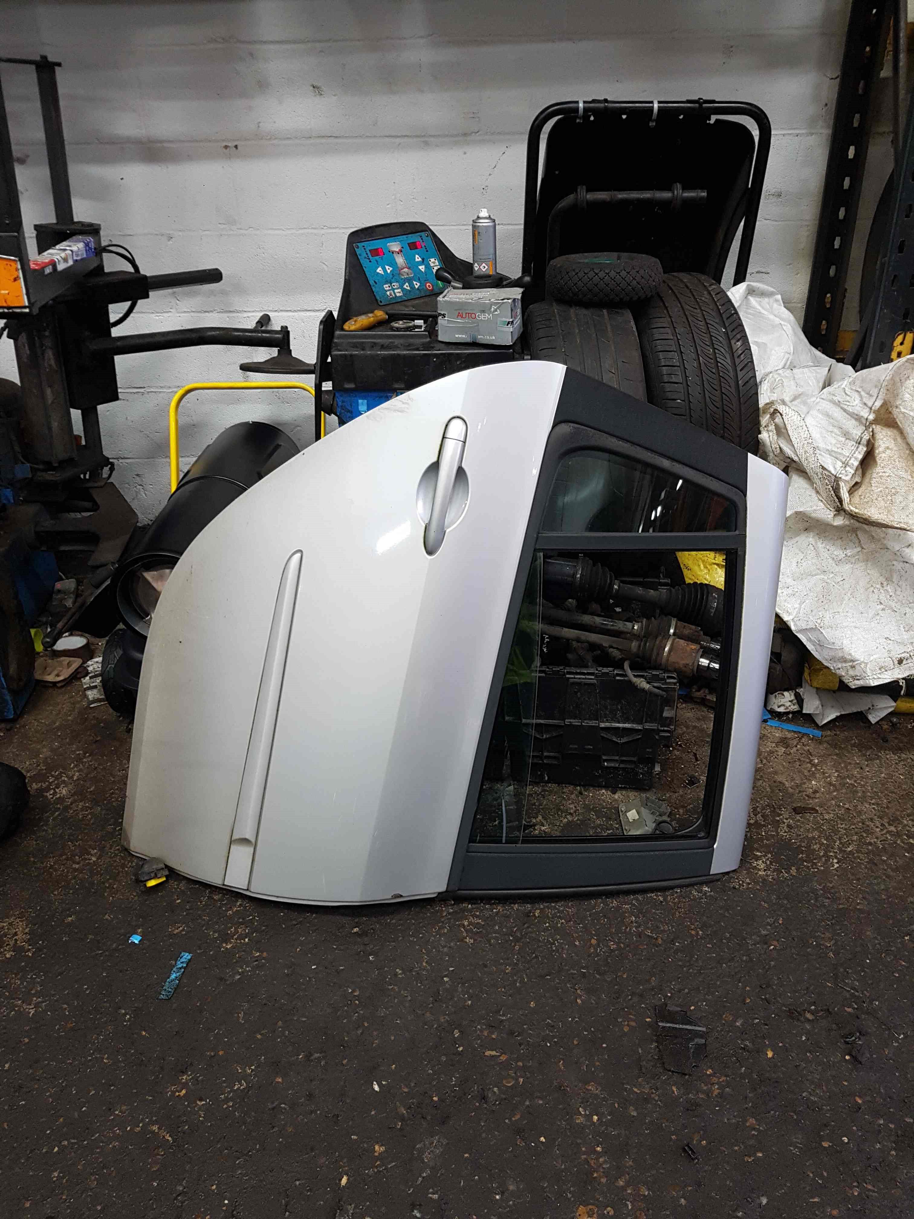 Thumb 8 Renault Clio Estate MK3 2005-2012 Drivers OSR Rear Door Silver Ted69