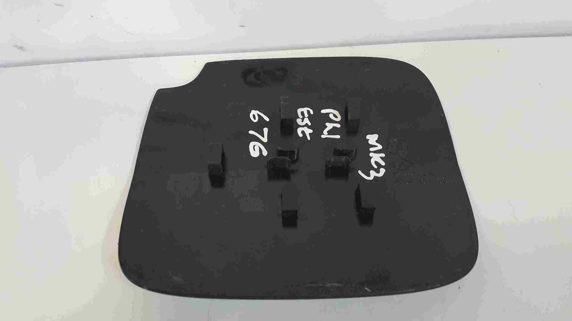 Thumb 2 Renault Clio Estate MK3 2005-2012 Fuel Flap Cover Black 676 8200582902
