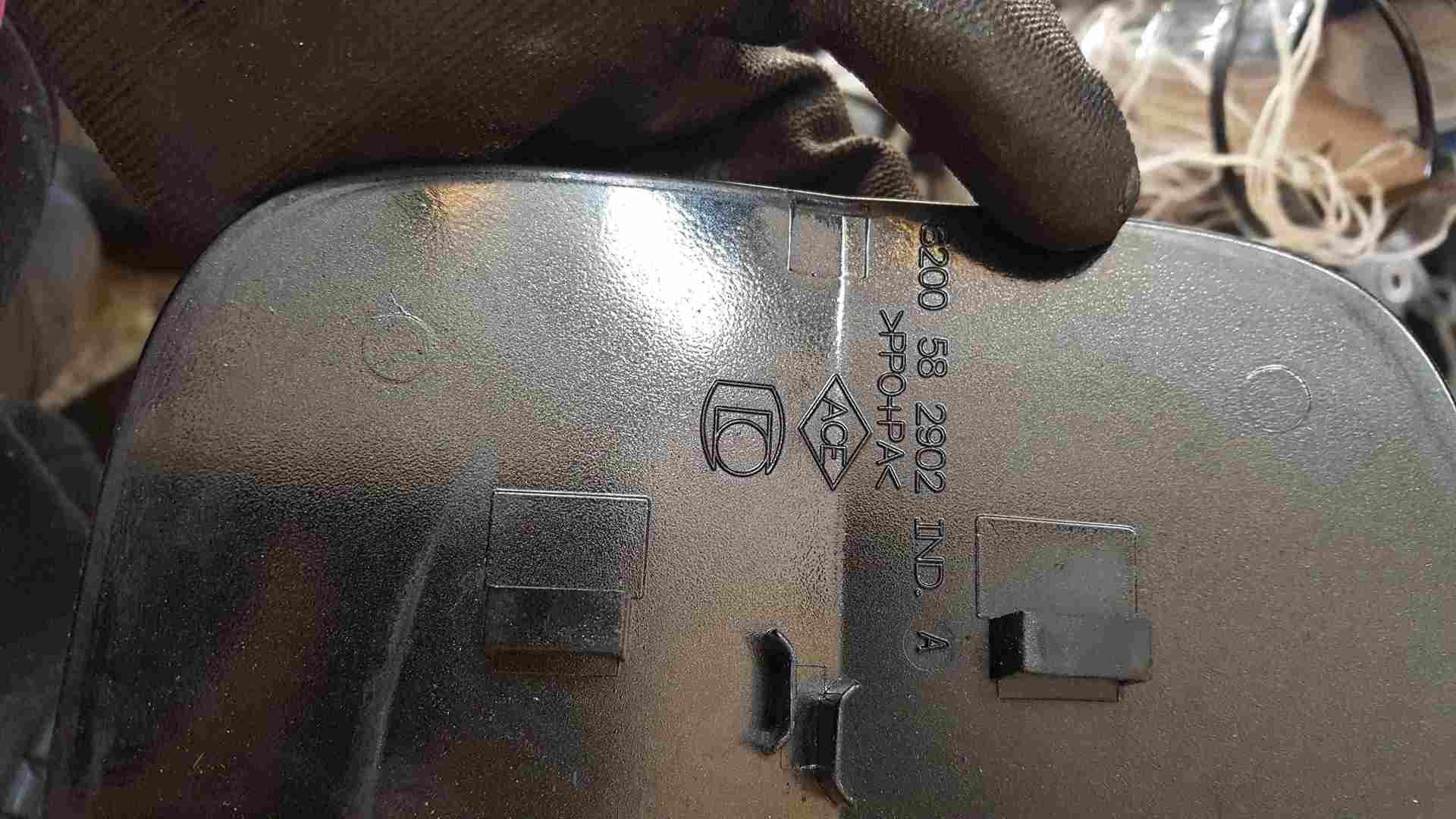 Thumb 2 Renault Clio Estate MK3 2005-2012 Fuel Flap Cover Black 676 8200582902