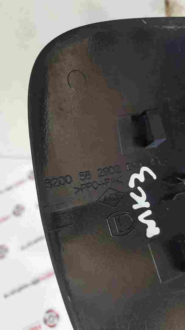 Thumb 3 Renault Clio Estate MK3 2005-2012 Fuel Flap Cover Black 676 8200582902