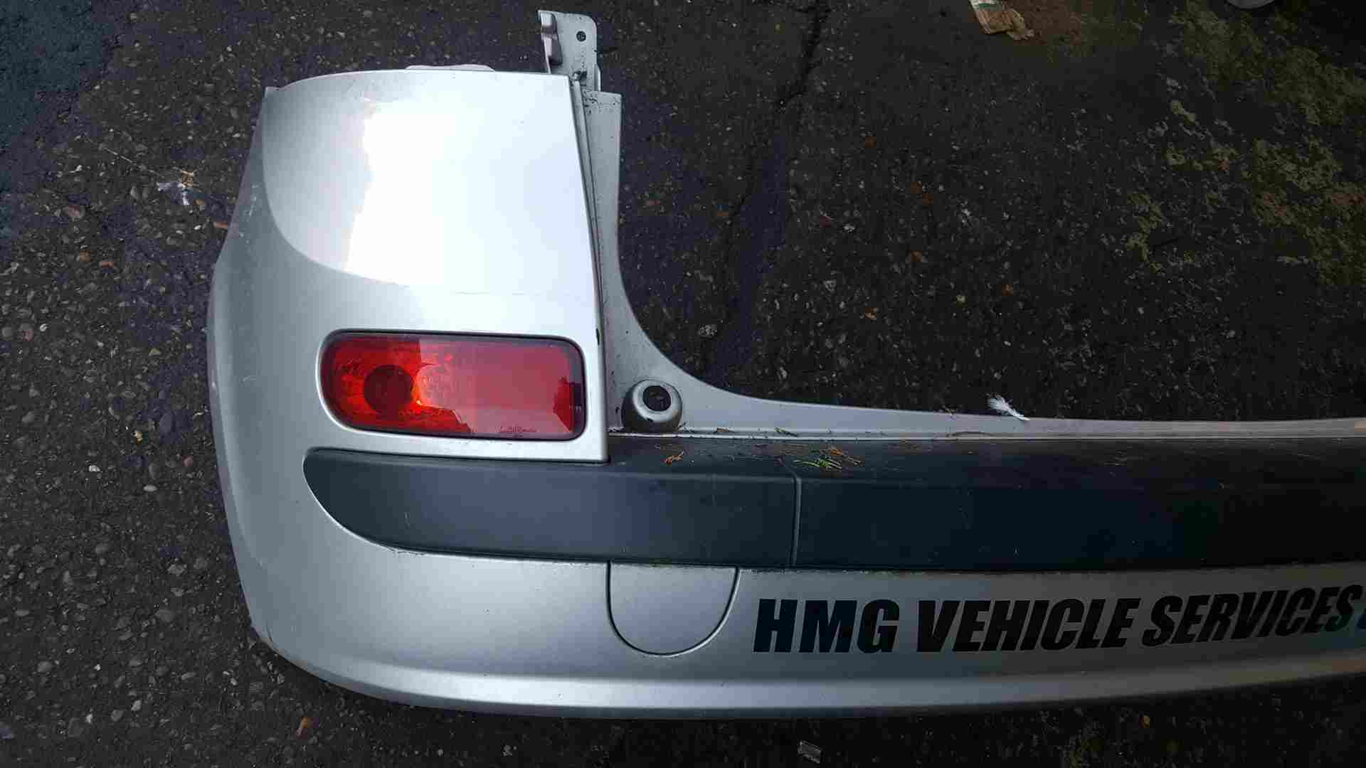 Thumb 5 Renault Clio Estate MK3 2005-2012 Rear Bumper Silver Ted69