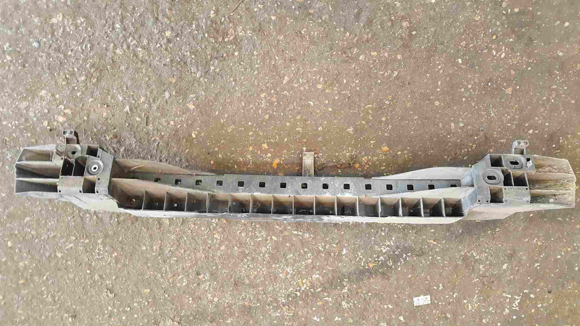 Thumb 3 Renault Clio Estate MK3 2009-2012 Rear Bumper Reinforcement Bar Plastic Panel