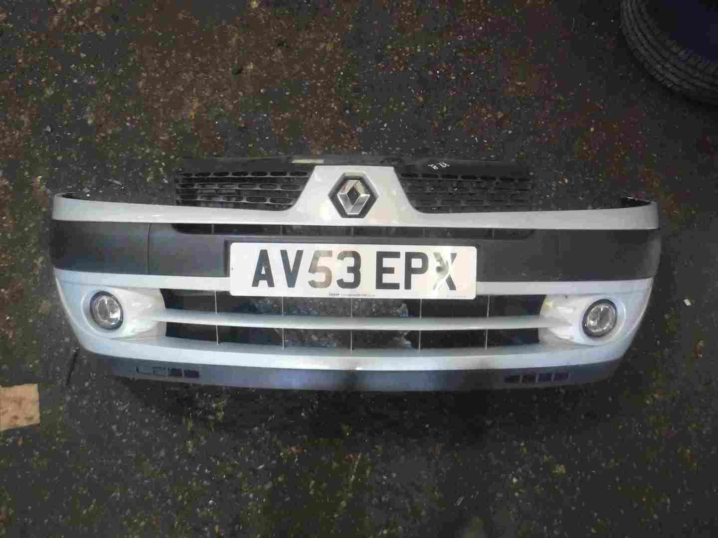 Renault Clio MK 2001-2006 Front Bumper Silver 632
