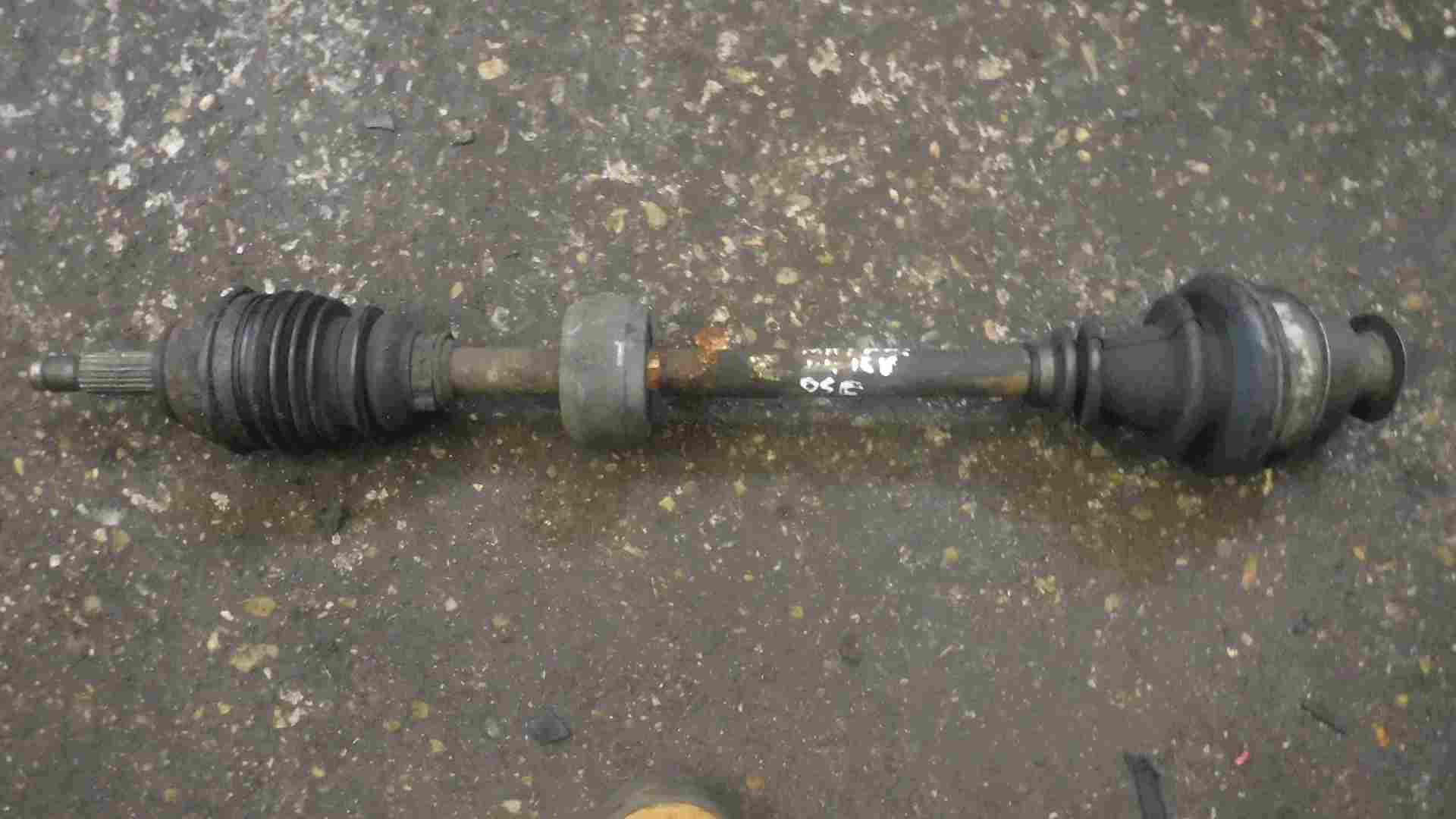 Renault Clio MK1 1990-1998 1.4 8v Drivers OSF Front Driveshaft
